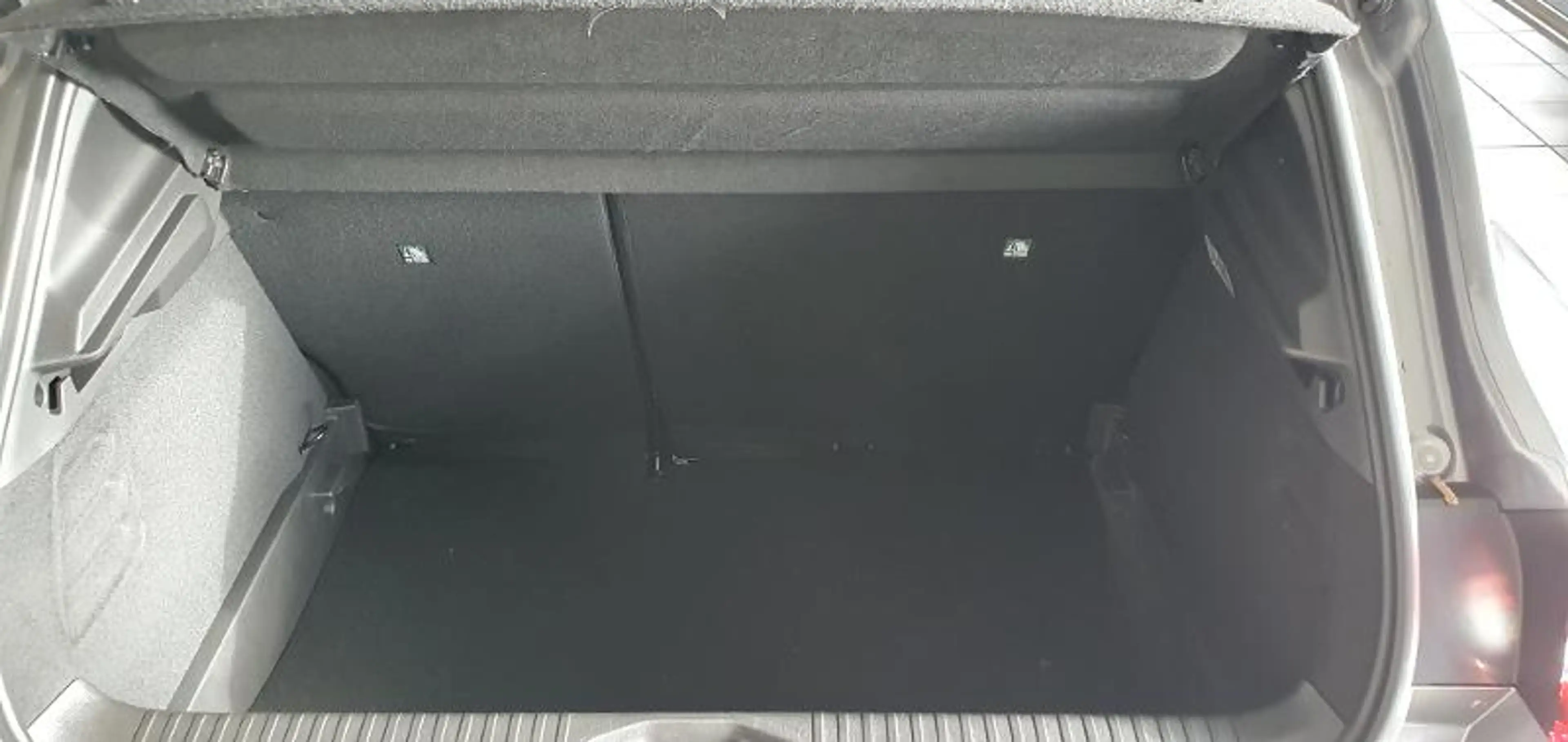 Mitsubishi Colt PLUS 1.0 T-Benziner 6-Gang 8 Jahre Garantiepaket — photo 12