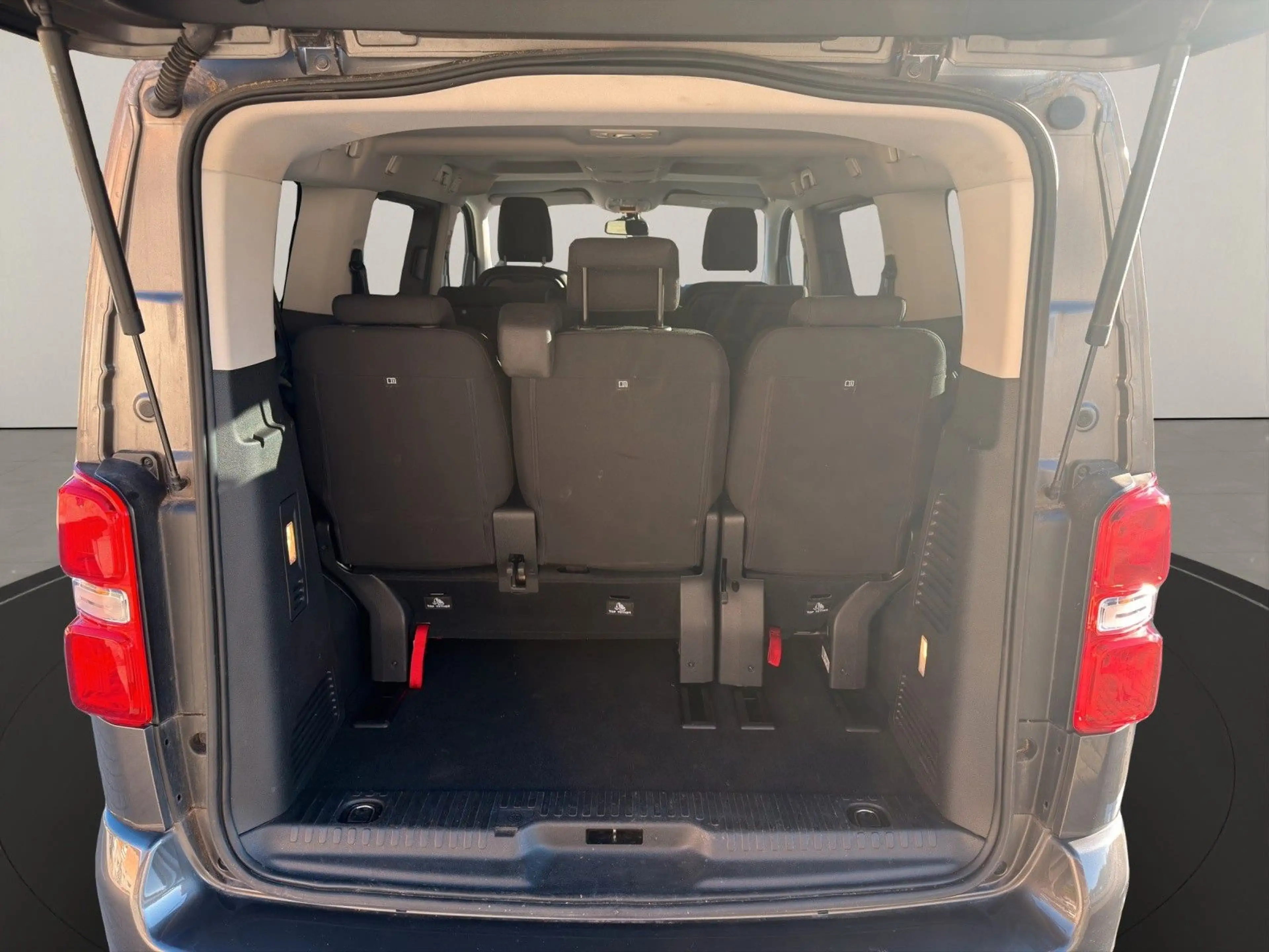 Toyota Proace Verso L1 Electric Team Deutschland — photo 11