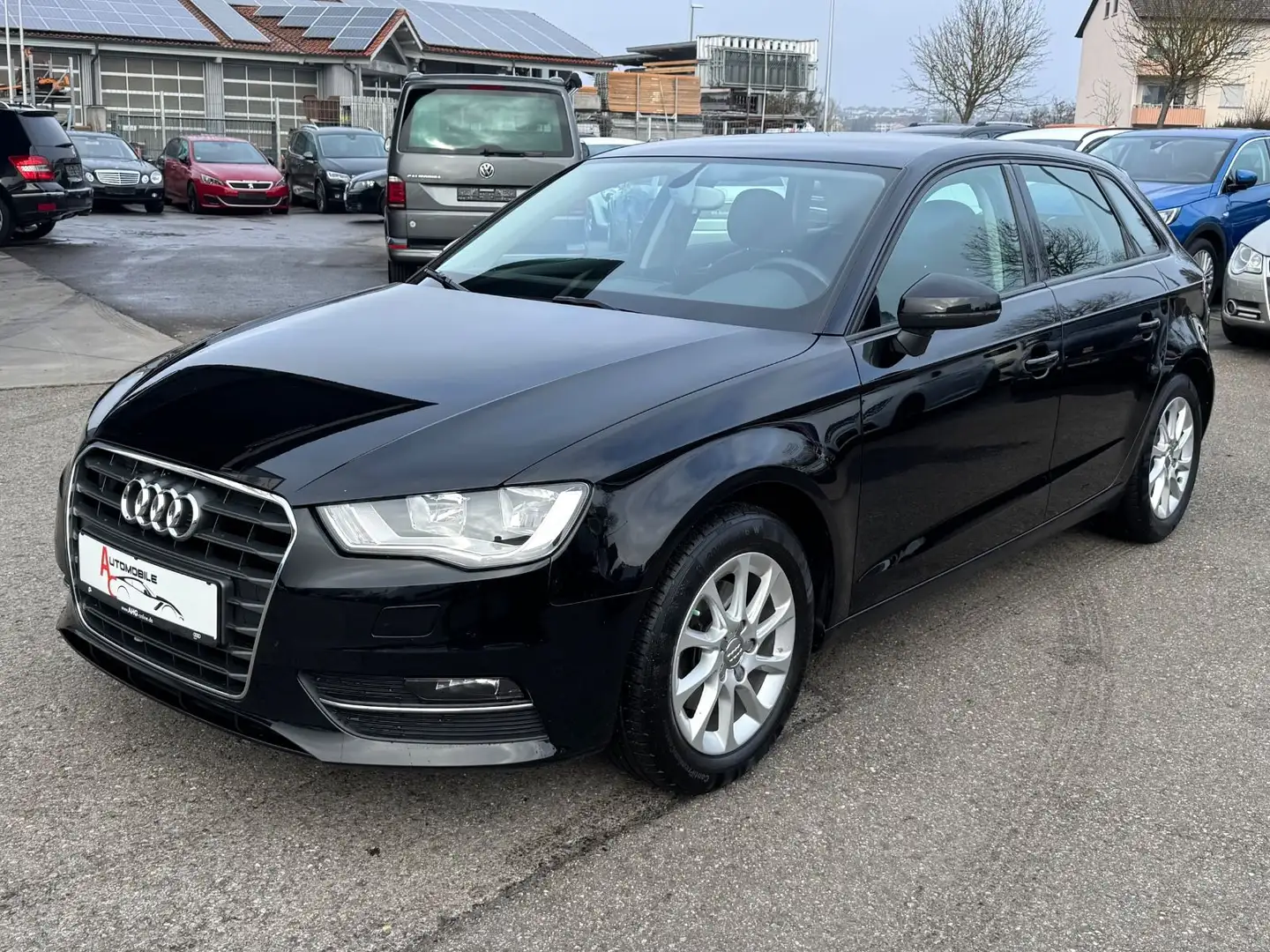 Audi A3 Sportback 1.4 attraction_KlimAut_Sitzhz_AHK_ Noir - 1