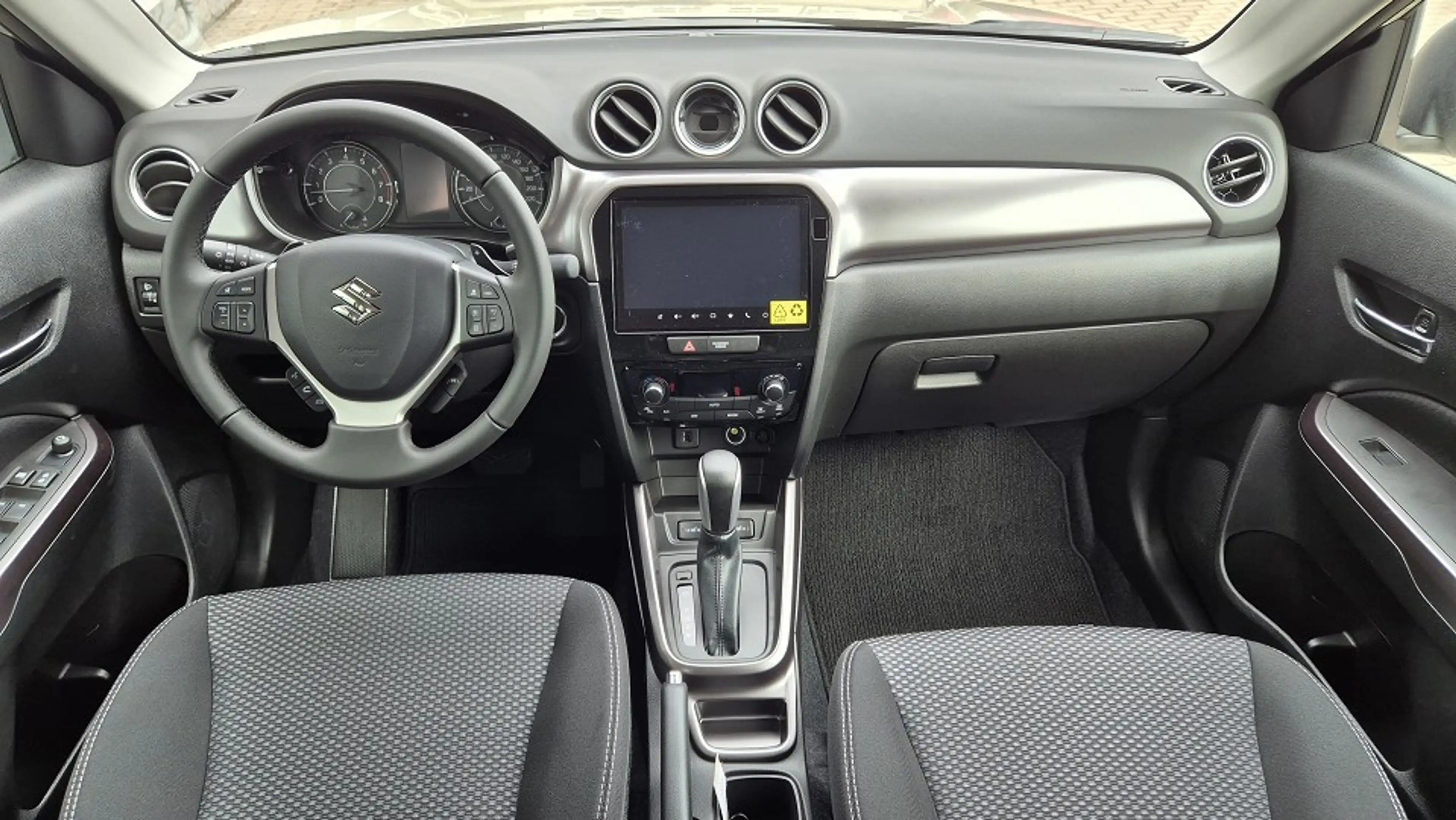 Suzuki Vitara Comfort A/T — photo 7