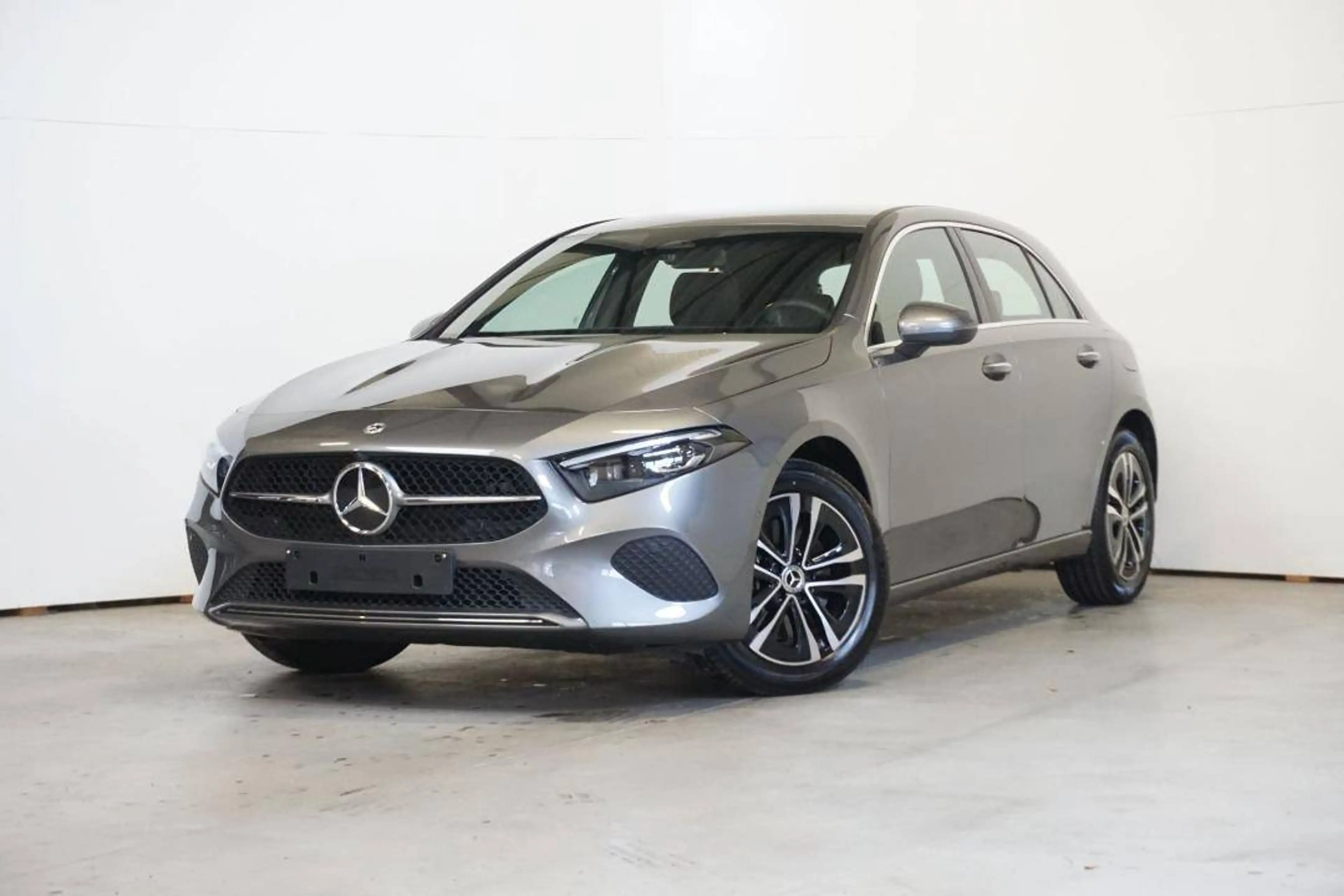 Mercedes-Benz A 250 e - MULTIBEAM LED