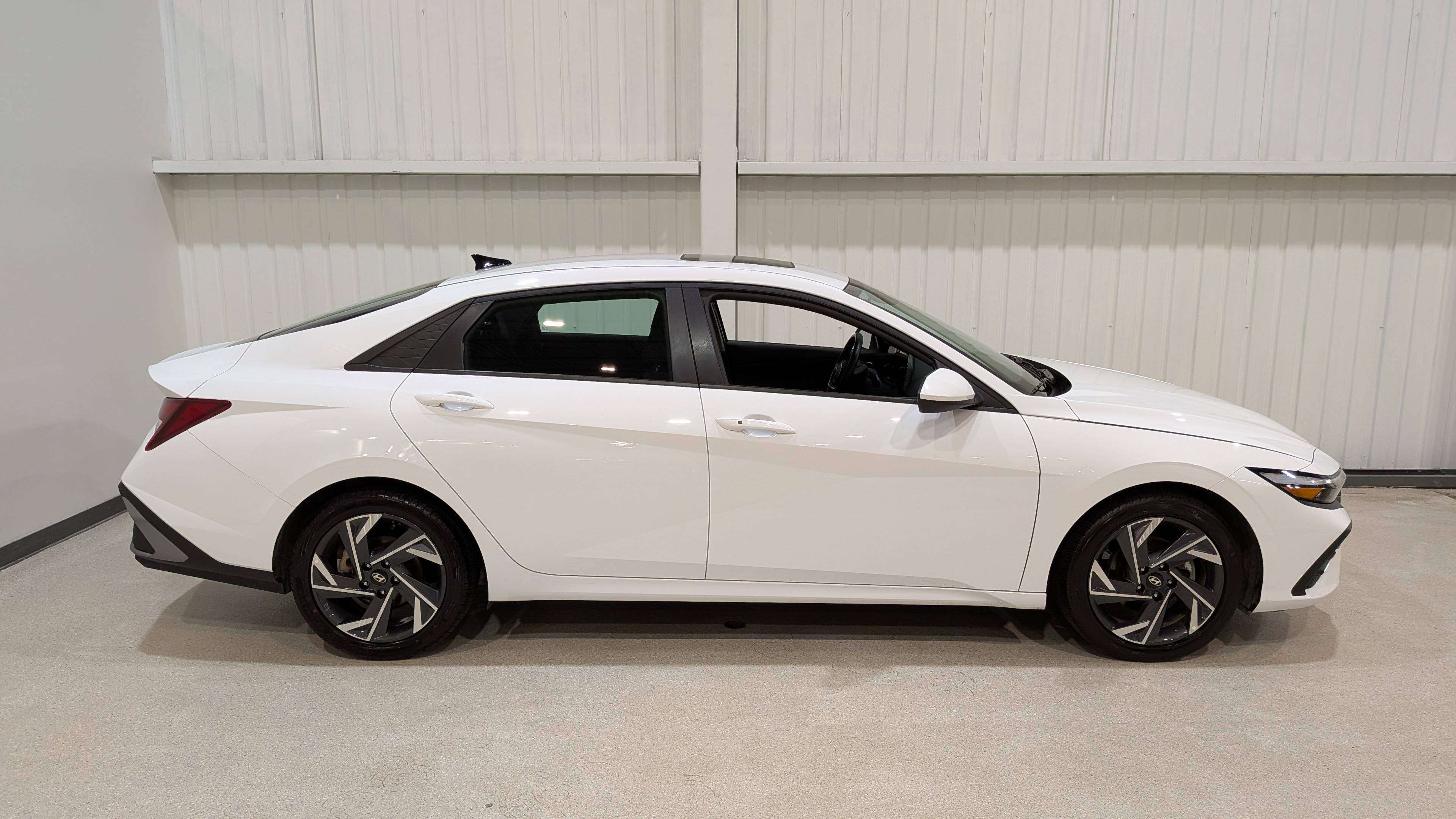 Hyundai Elantra 2025