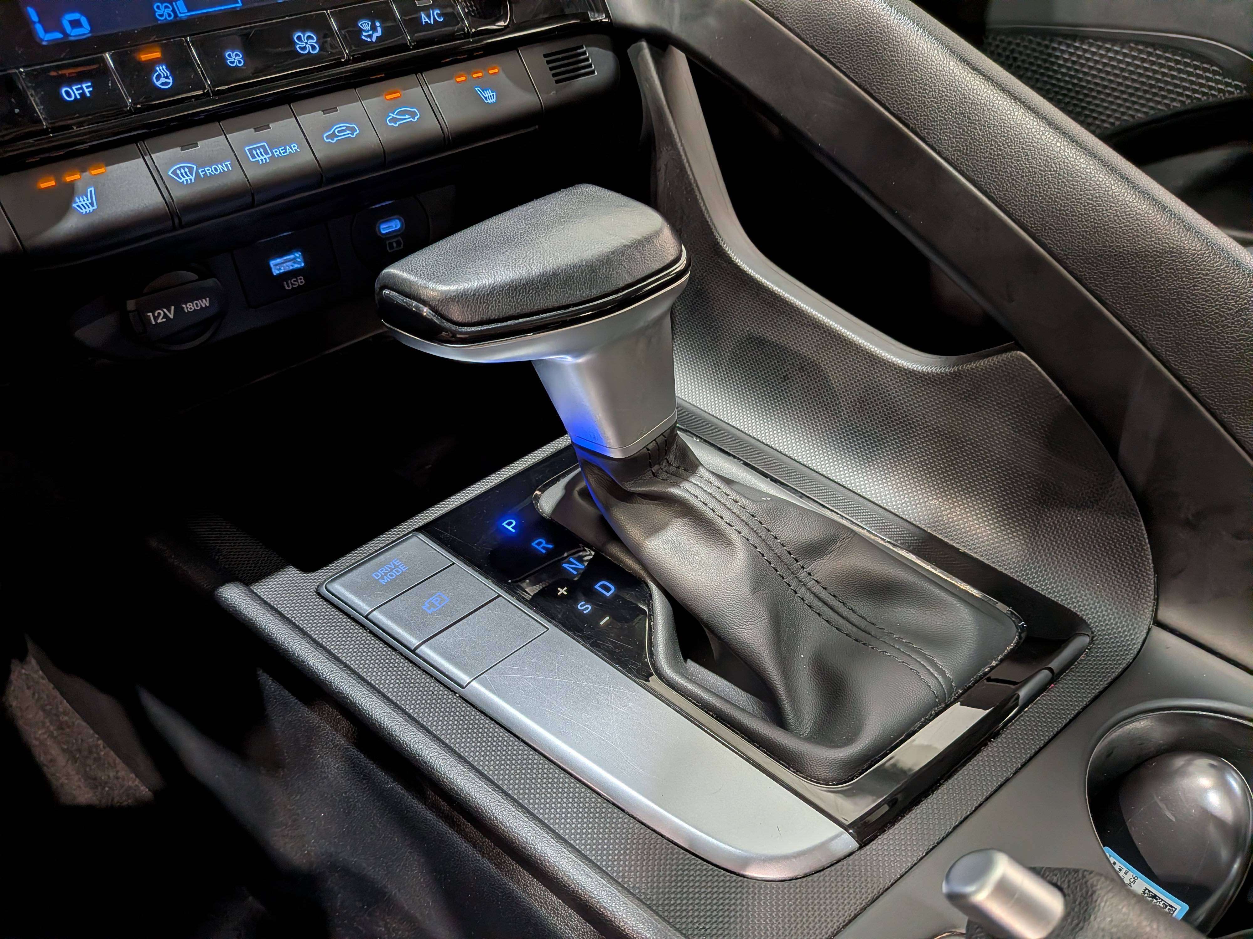 Hyundai Elantra 2025