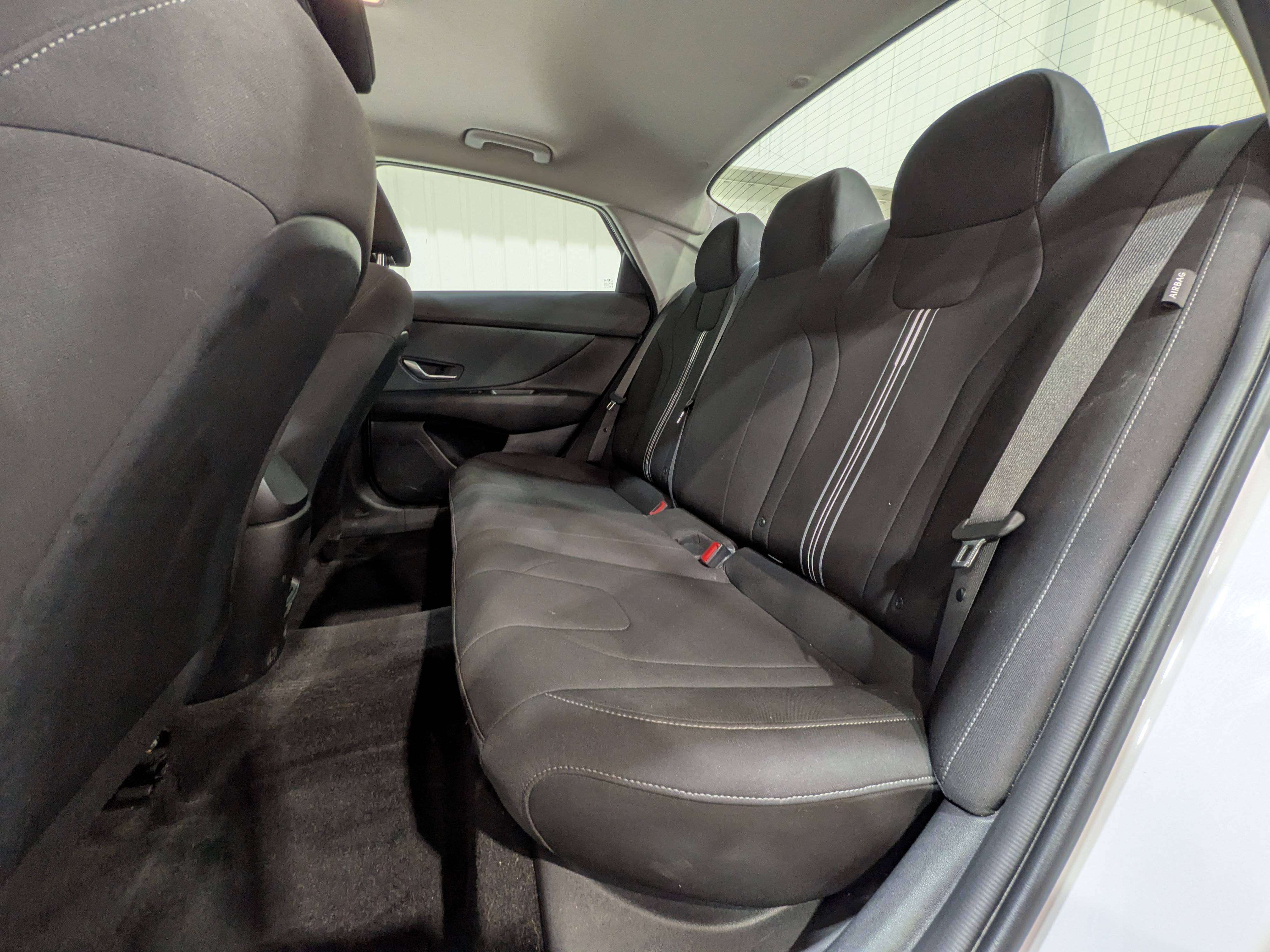 Hyundai Elantra 2025