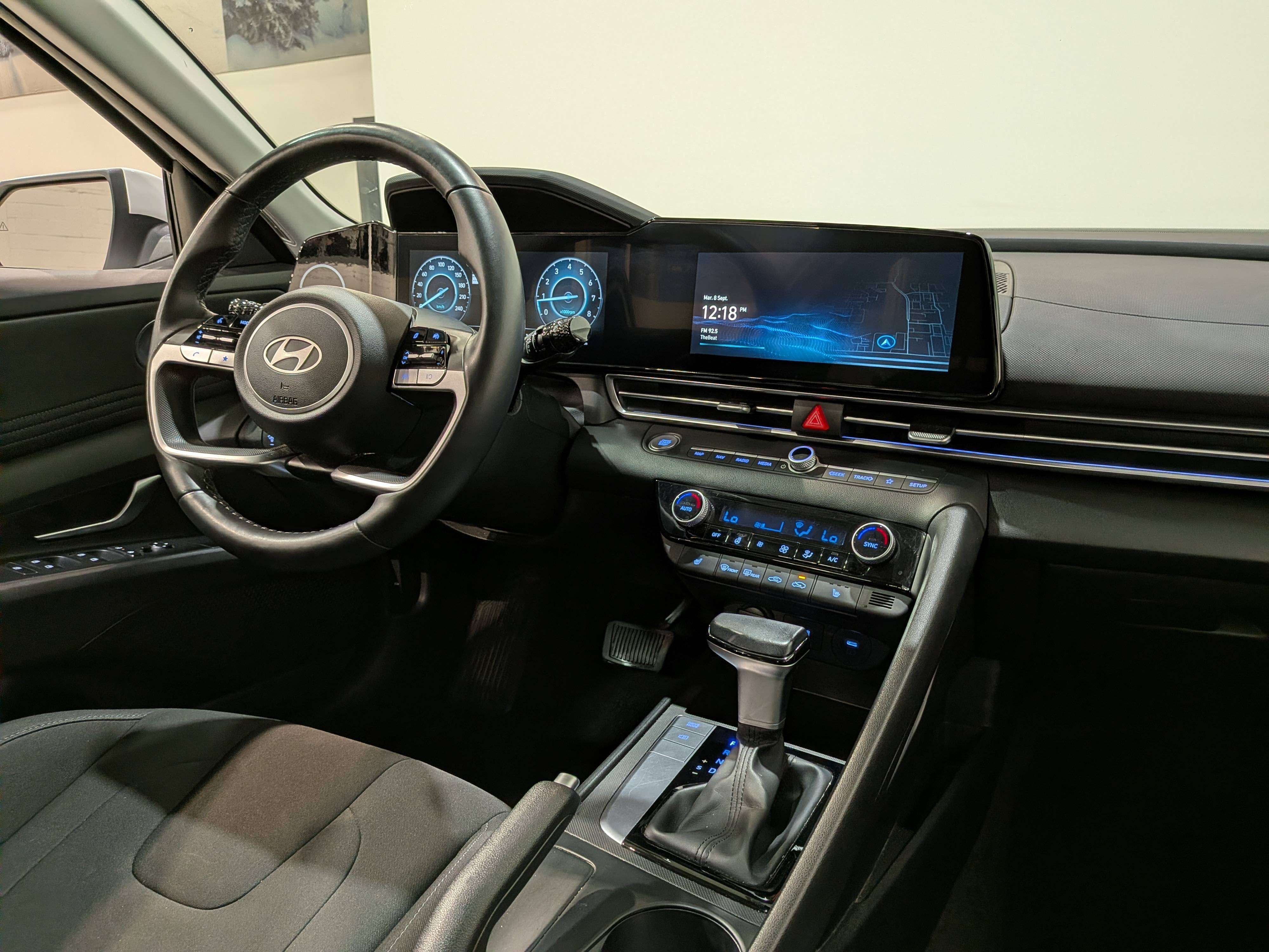 Hyundai Elantra 2025