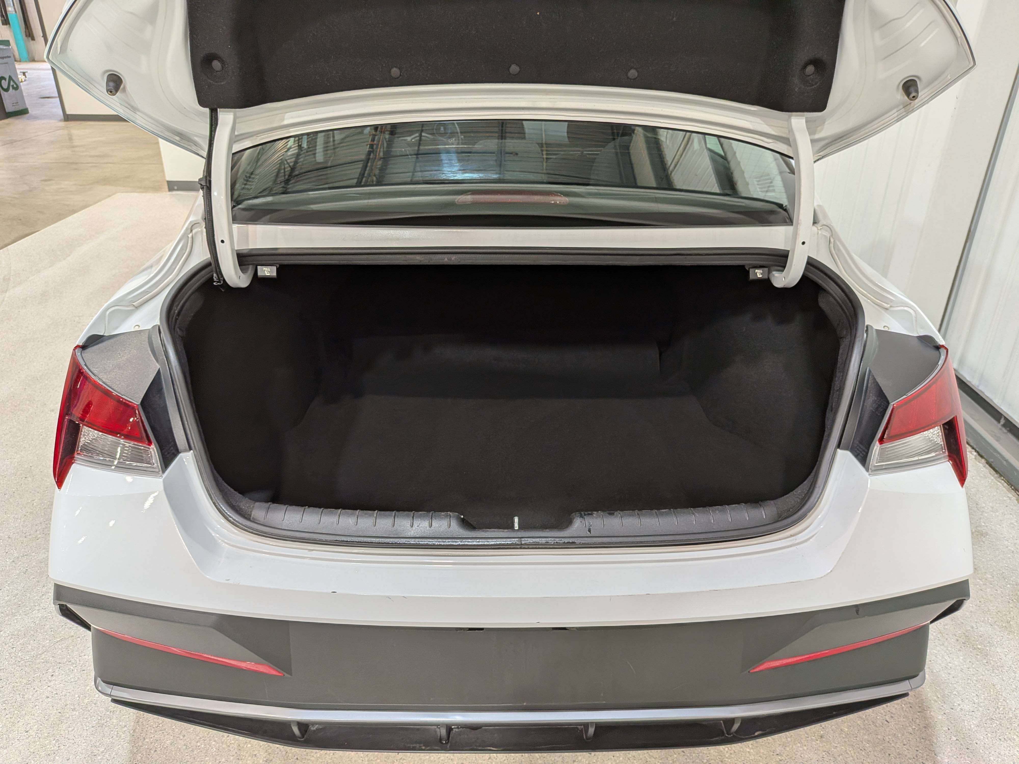 Hyundai Elantra 2025