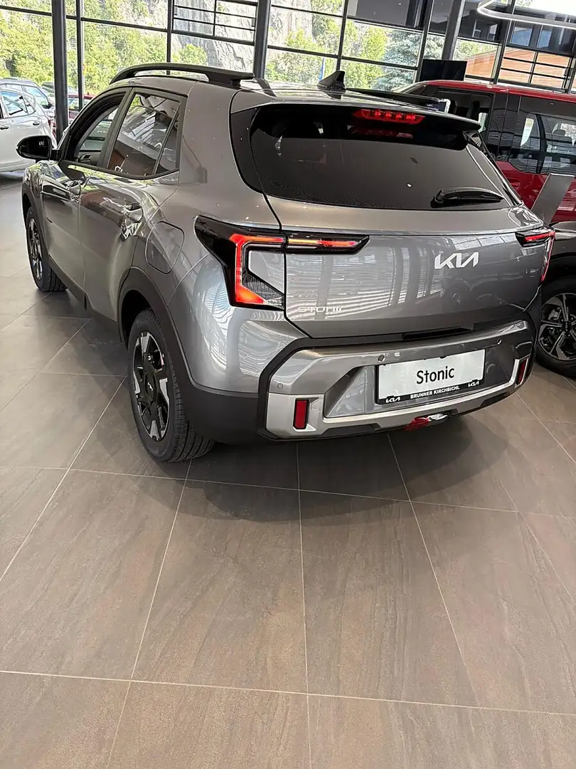 Kia Stonic 1,0 TGDI GPF 48V MHEV Silber DCT7 Grau - 2