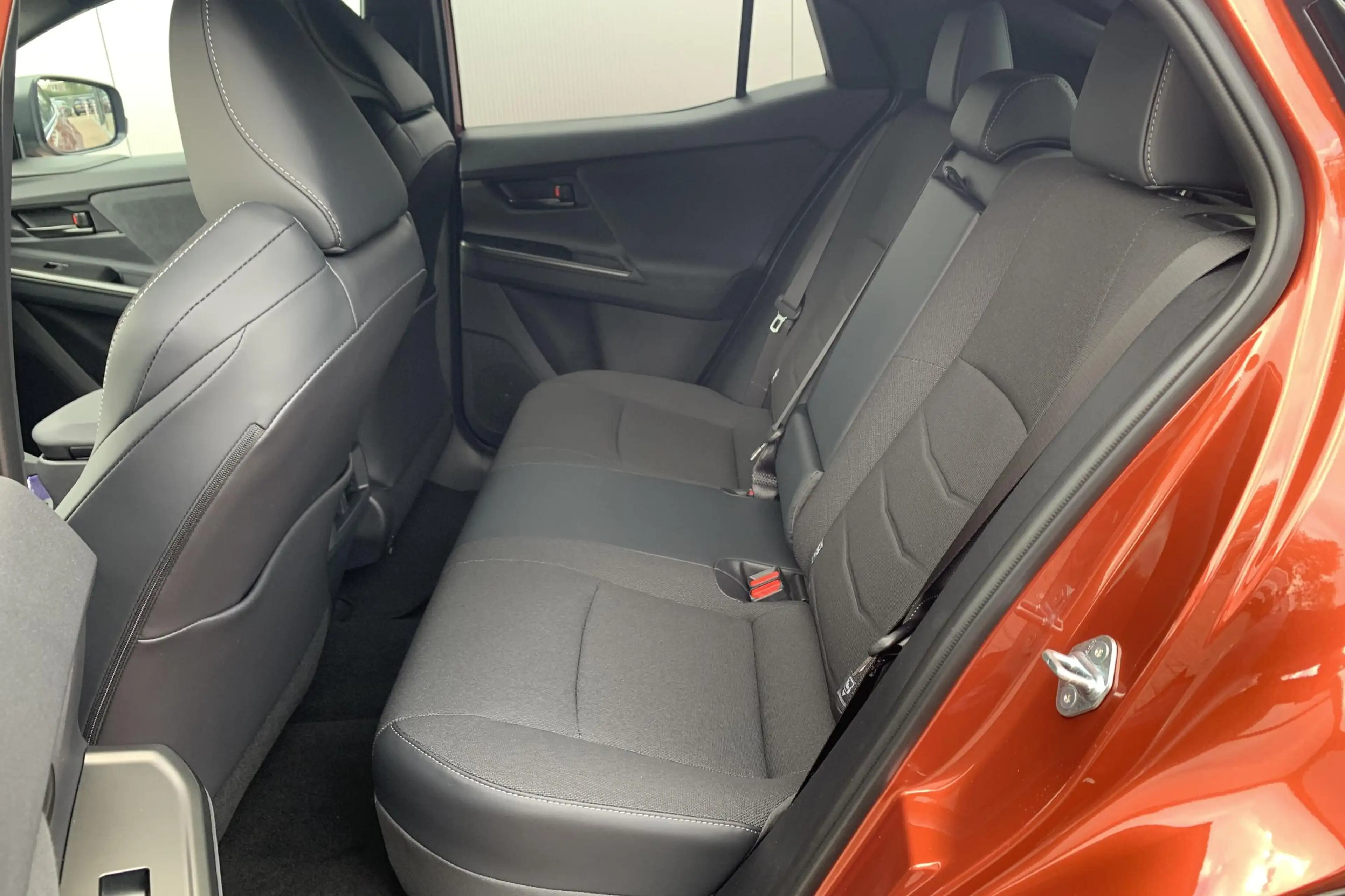 Toyota C-HR+ First Edition 77 kWh / Direct leverbaar! / Nu €3.0 — photo 8