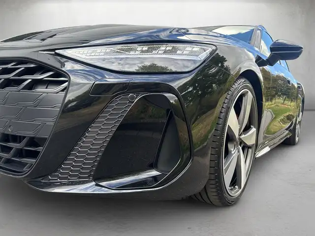 Audi A6 view 5