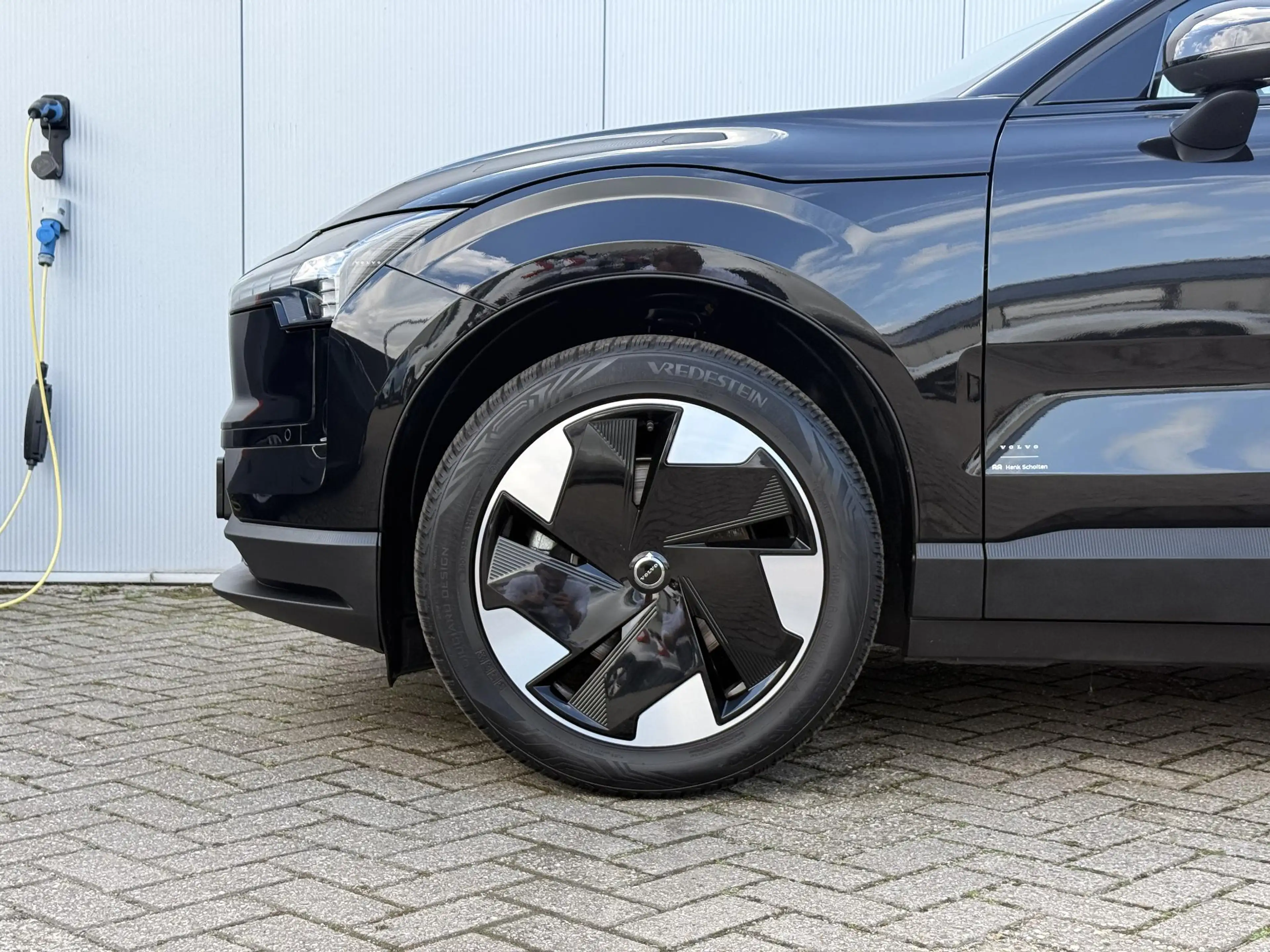 Volvo EX30 Single Motor Extended Range Plus 69 kWh | Verwarmb — photo 7