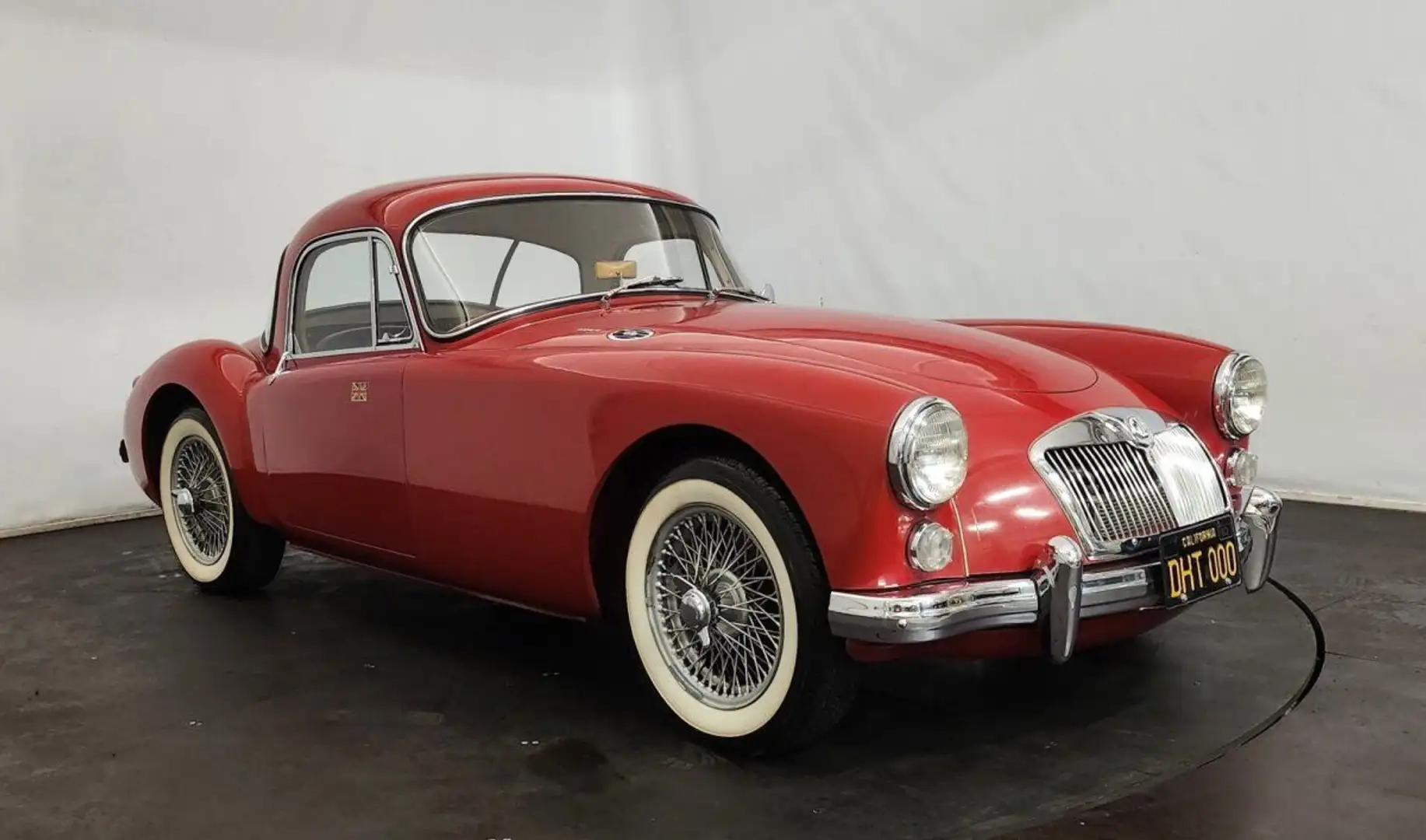 MG MGA A 1600 coupe Rouge - 1