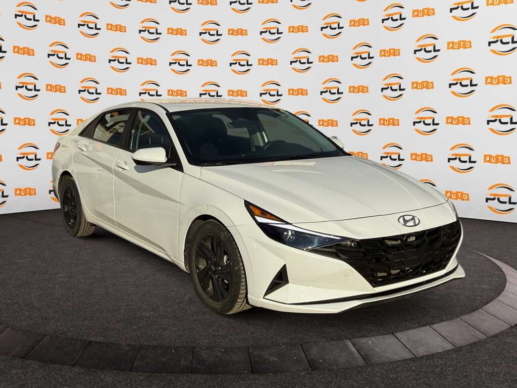 2023 Hyundai Elantra Preferred IVT