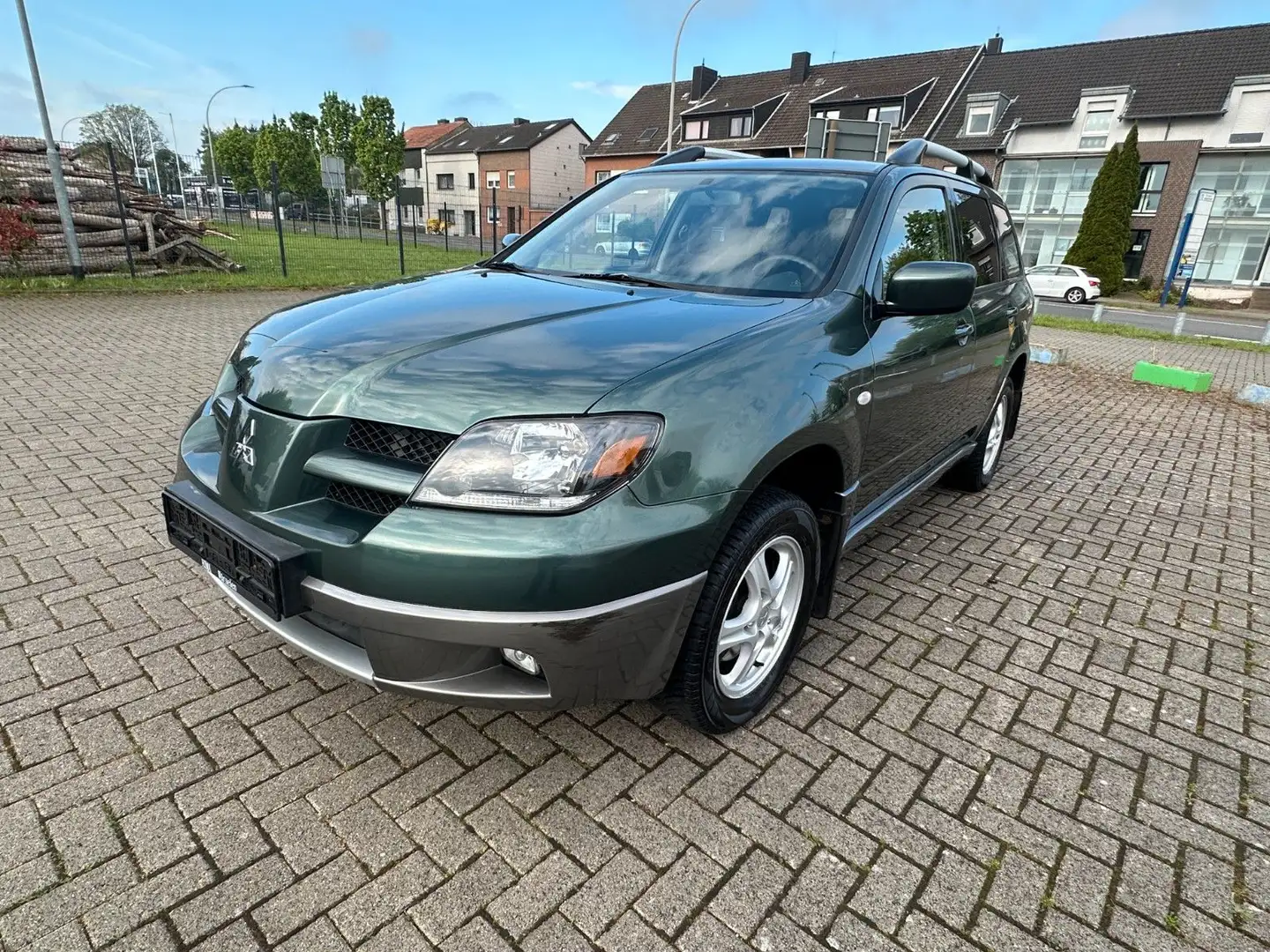 Mitsubishi Outlander 2.4 Intense *GAS LPG) Verde - 1