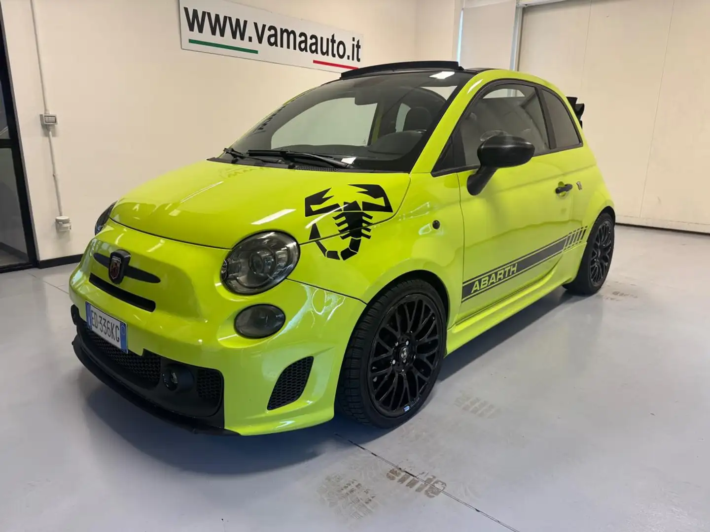 Abarth 500 C 1.4 Turbo T-Jet MTA Verde - 1