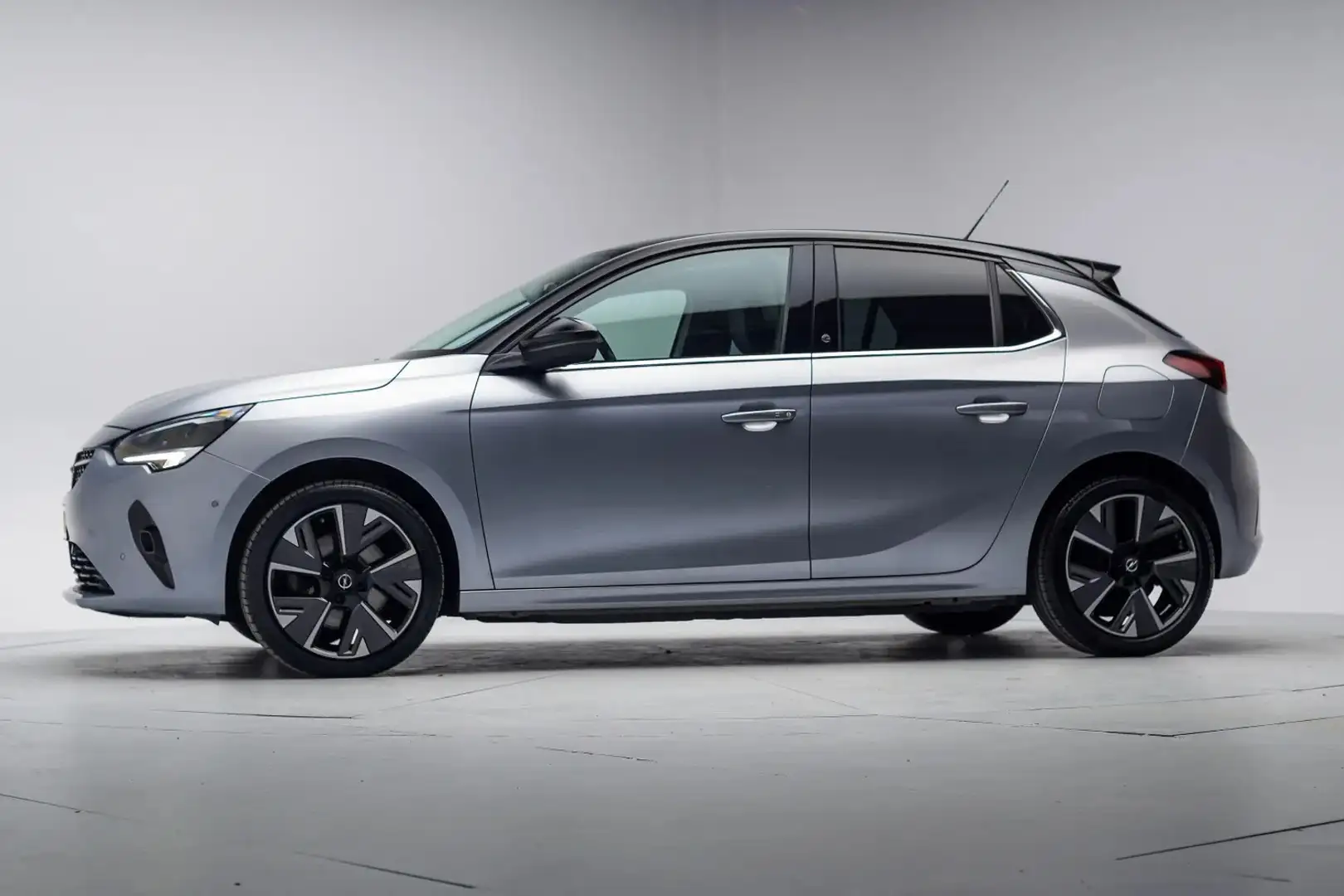 Opel Corsa-e 50 kWh Elegance 3-Fase [ LED Apple/Android Navi Ca Grigio - 2