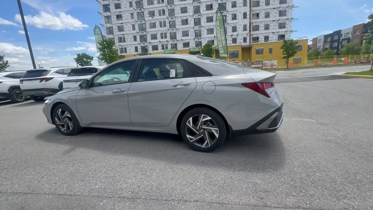 Hyundai ELANTRA снимка Hyundai ELANTRA