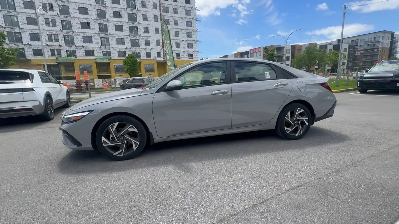 Hyundai ELANTRA снимка Hyundai ELANTRA