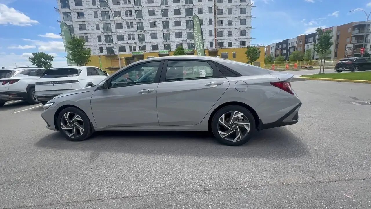Hyundai ELANTRA снимка Hyundai ELANTRA
