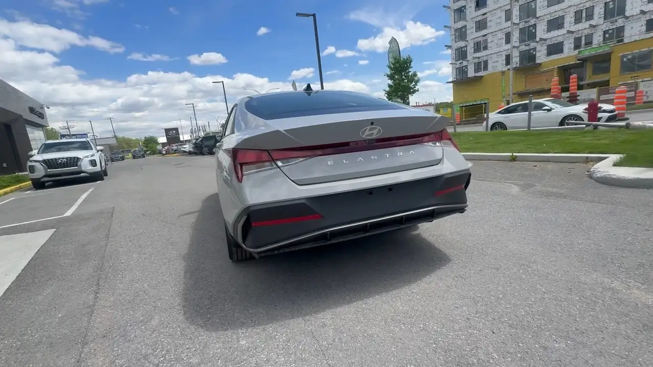 Hyundai ELANTRA снимка Hyundai ELANTRA