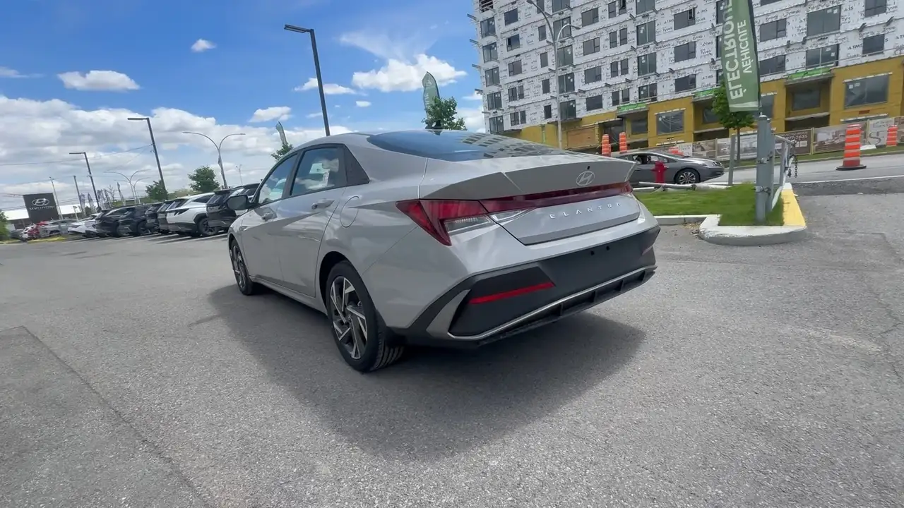 Hyundai ELANTRA снимка Hyundai ELANTRA