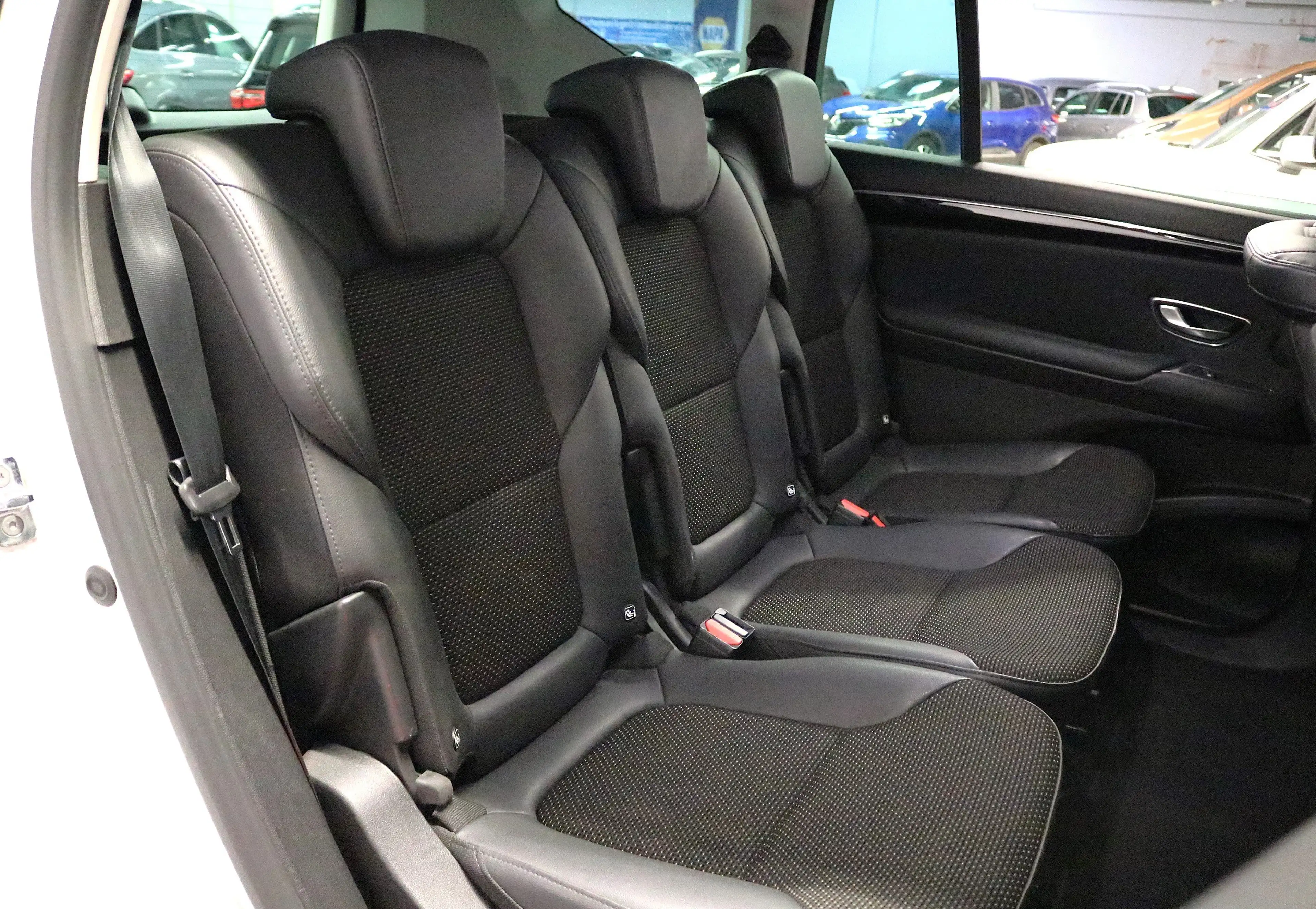 Renault Espace Business Edition*1HAND*NAVI*PANO*AHK*KAMERA*PDC*uv — photo 13