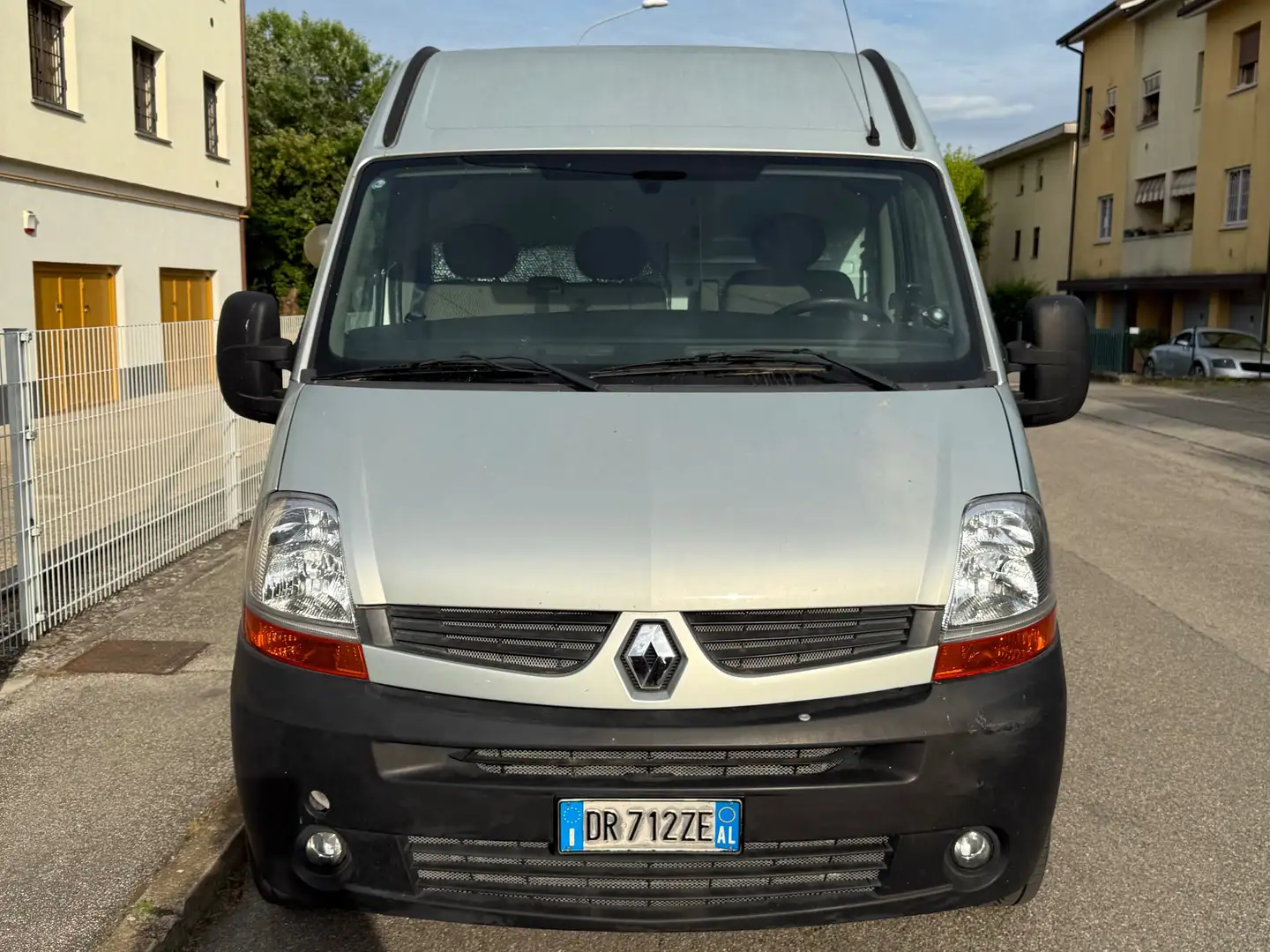 Renault Master 2500 dci 120 cv Argent - 1