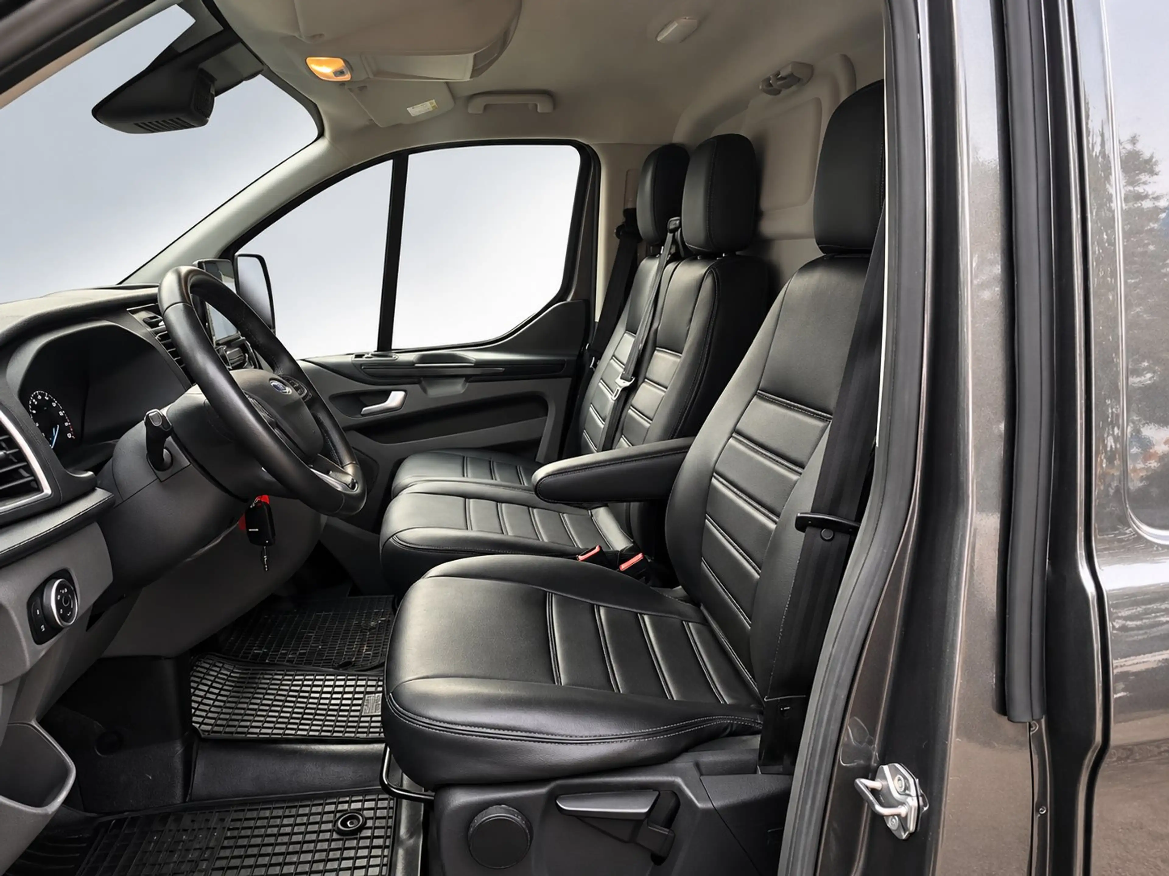 Ford Transit Custom 300 2.0 TDCI L2H1 Limited | Navigatie | Stoelverwa — photo 4