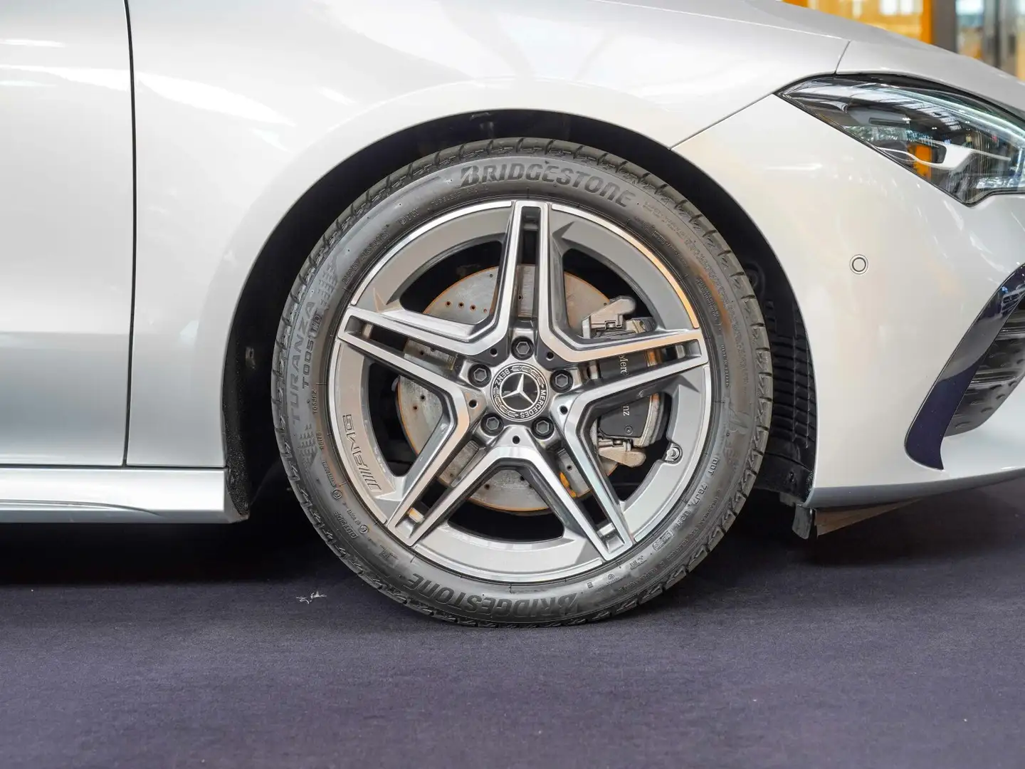 Mercedes-Benz CLA 220 CLA 220 4M AMG Line KEYLESS Kamera Feuerlöscher Silber - 2