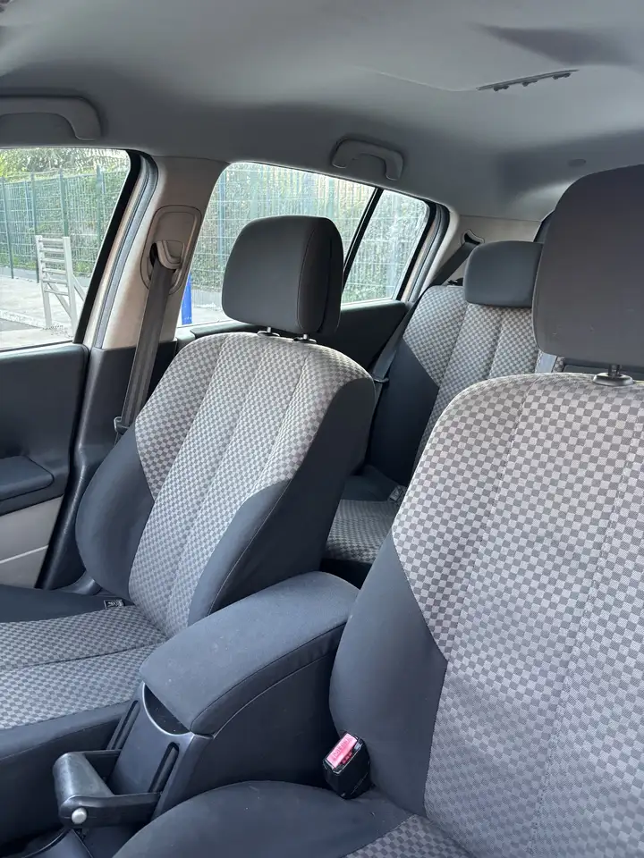 Renault Megane Citadine 5 portes — photo 5