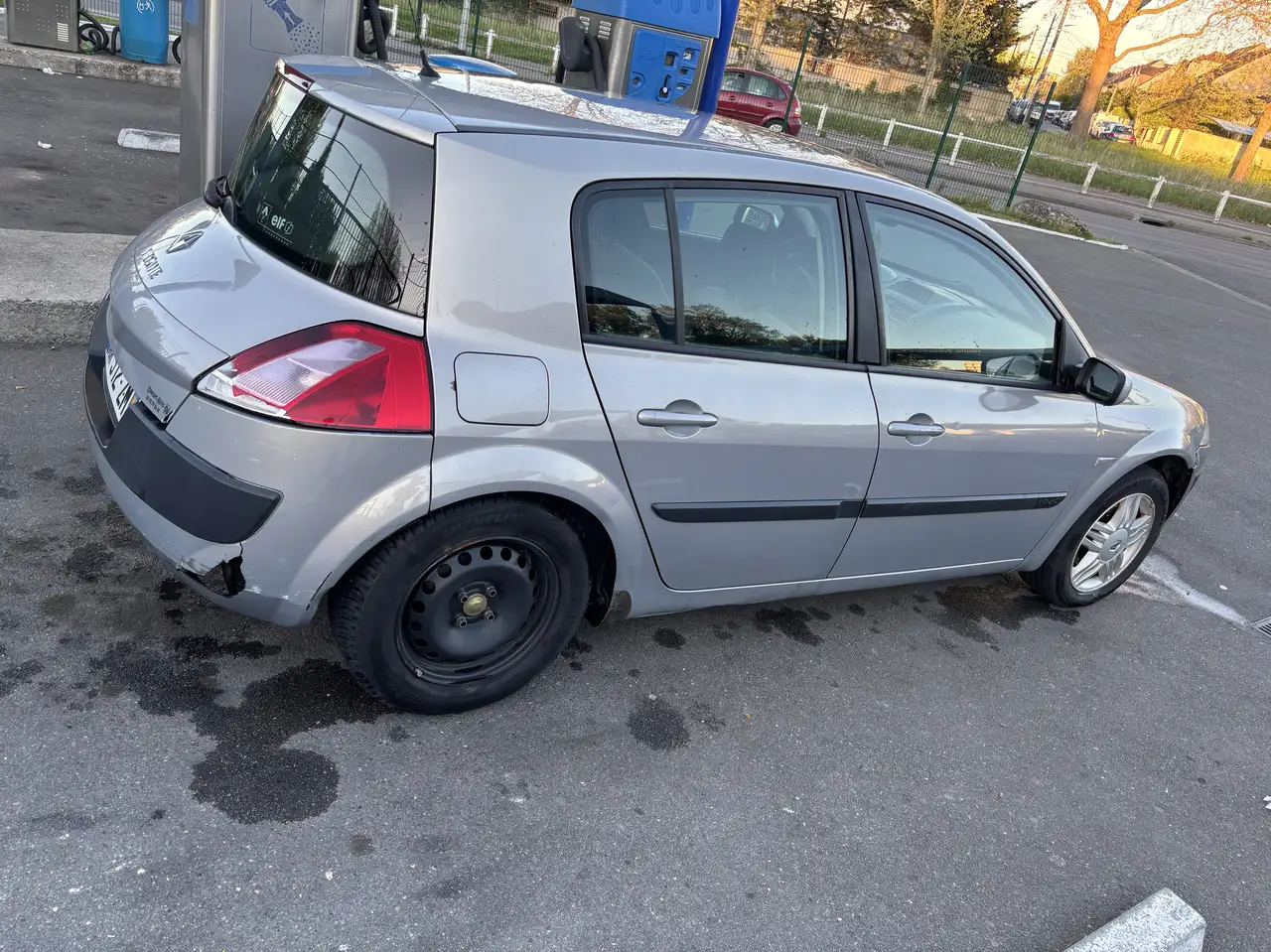 Renault Megane Citadine 5 portes — photo 2