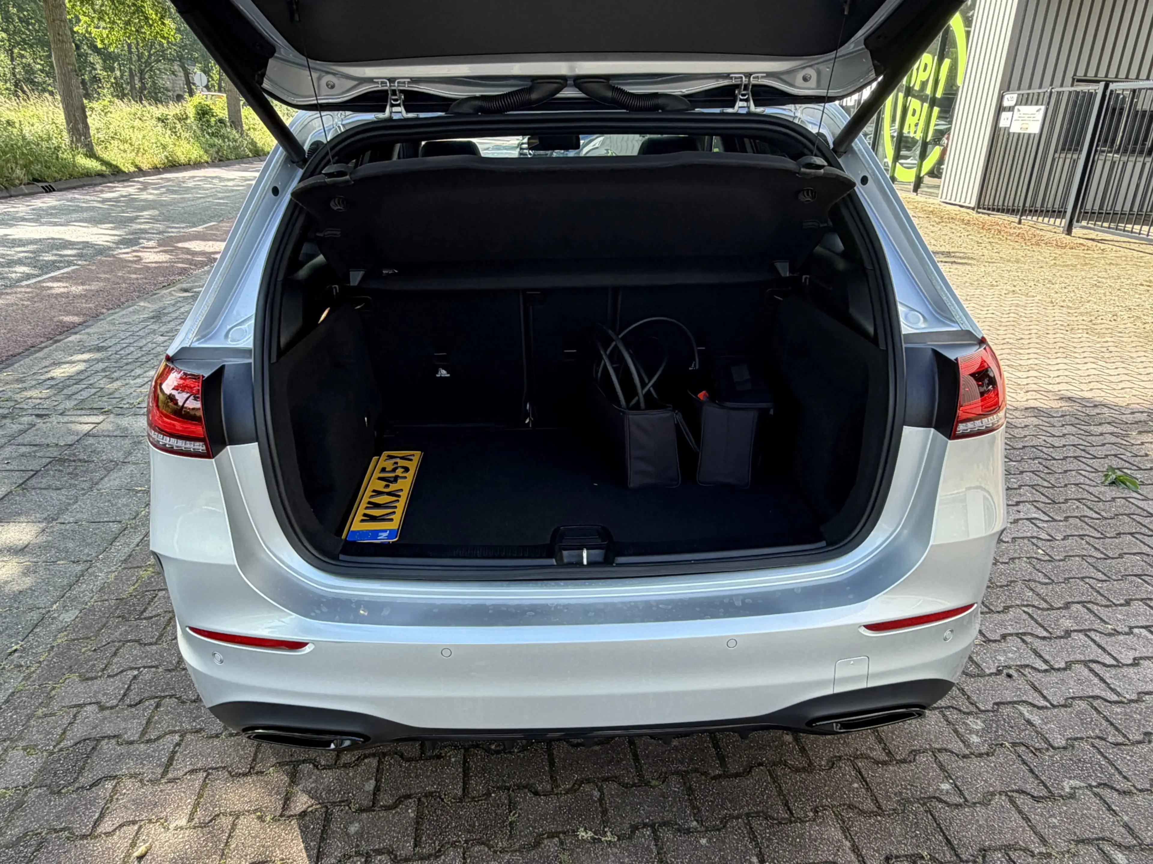 Mercedes-Benz B 250 e Premium AMG Line, Panoramadak, Augmented Reality — photo 15