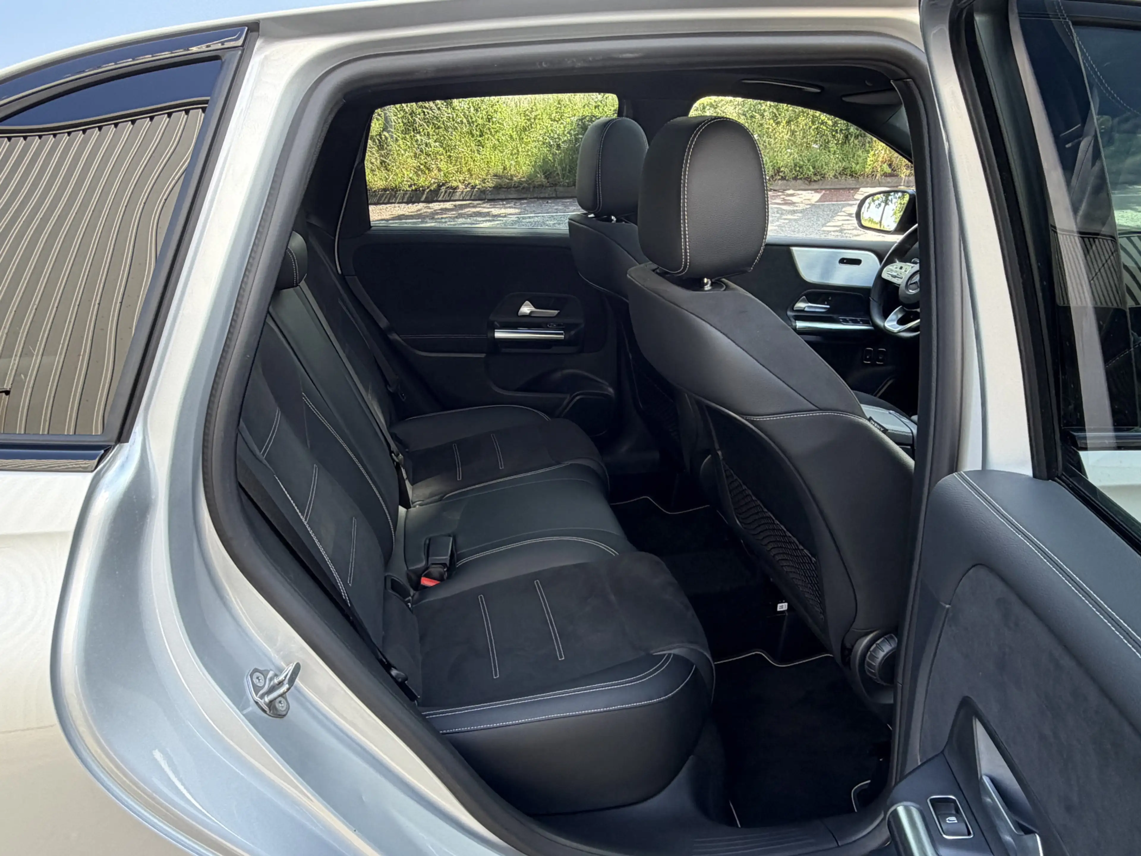 Mercedes-Benz B 250 e Premium AMG Line, Panoramadak, Augmented Reality — photo 14
