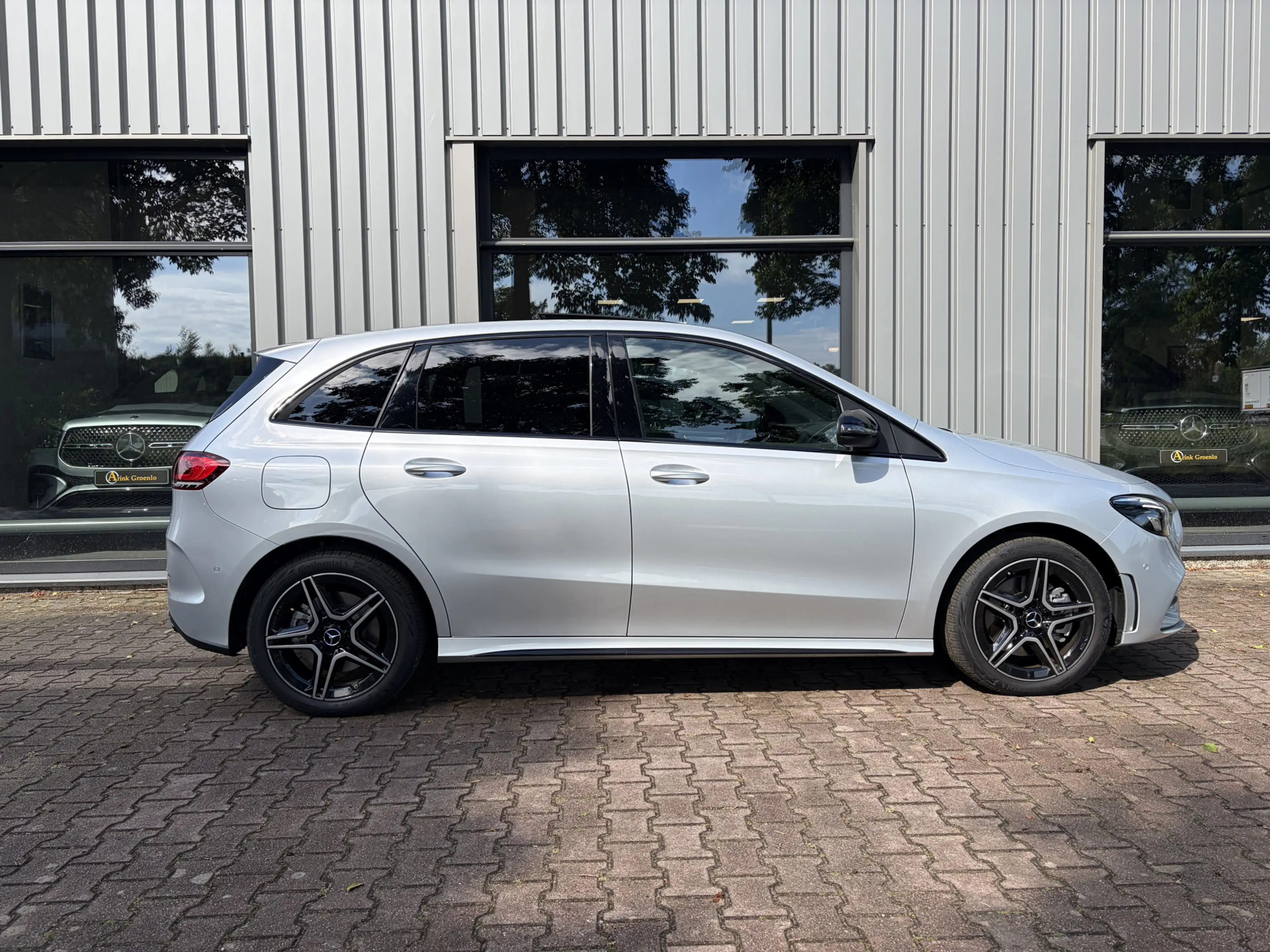 Mercedes-Benz B 250 e Premium AMG Line, Panoramadak, Augmented Reality — photo 7