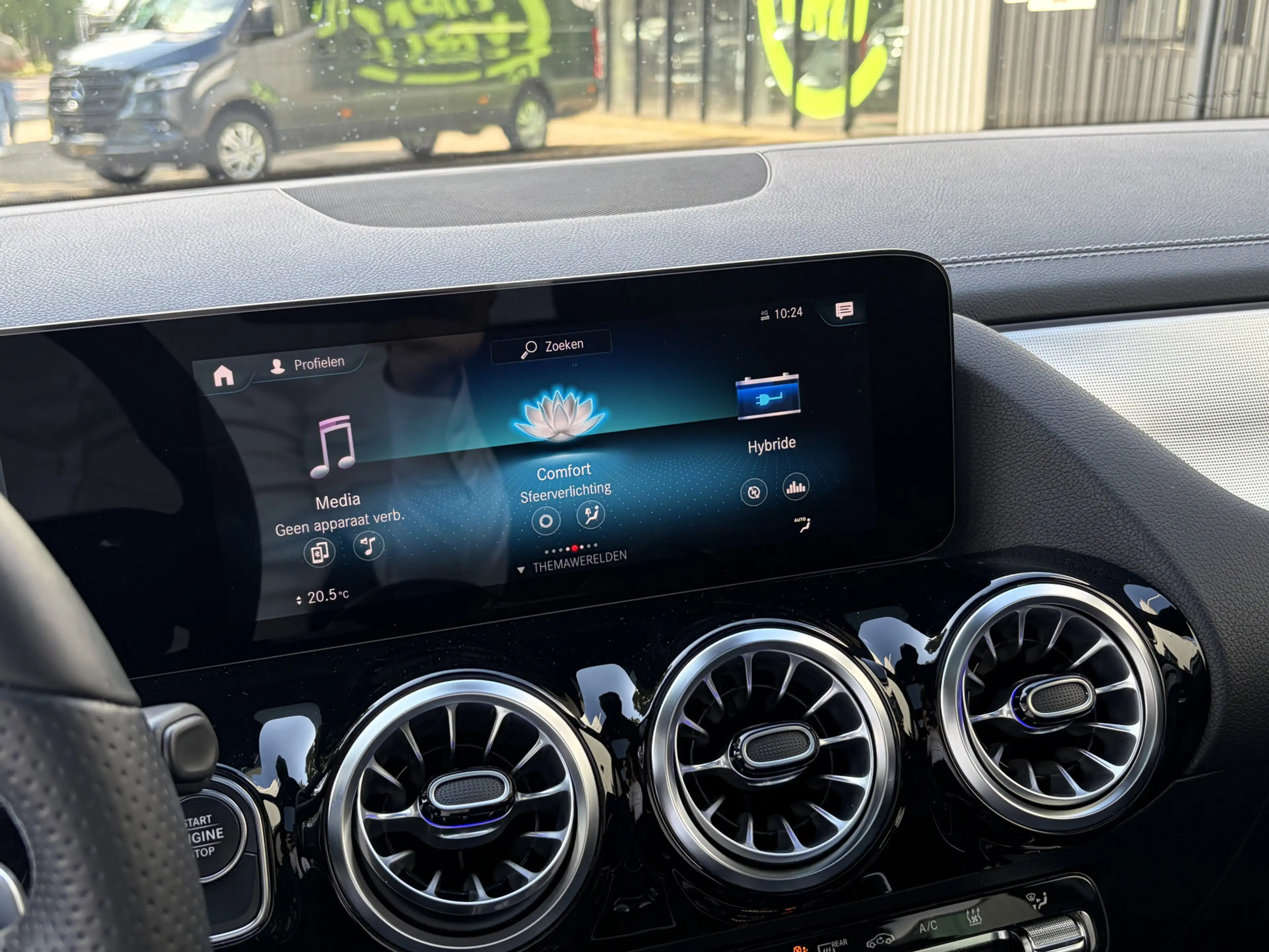 Mercedes-Benz B 250 e Premium AMG Line, Panoramadak, Augmented Reality — photo 29