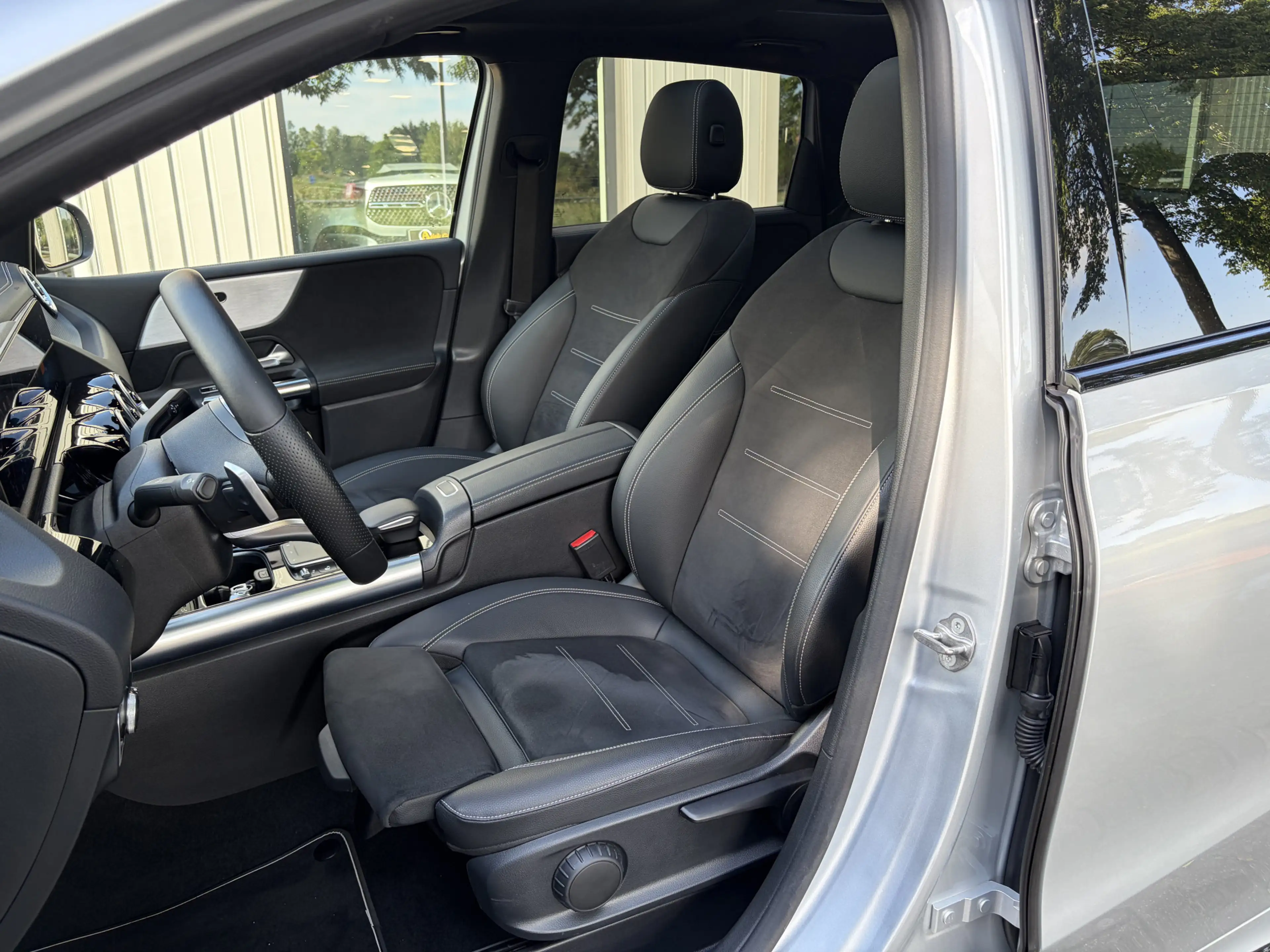 Mercedes-Benz B 250 e Premium AMG Line, Panoramadak, Augmented Reality — photo 11