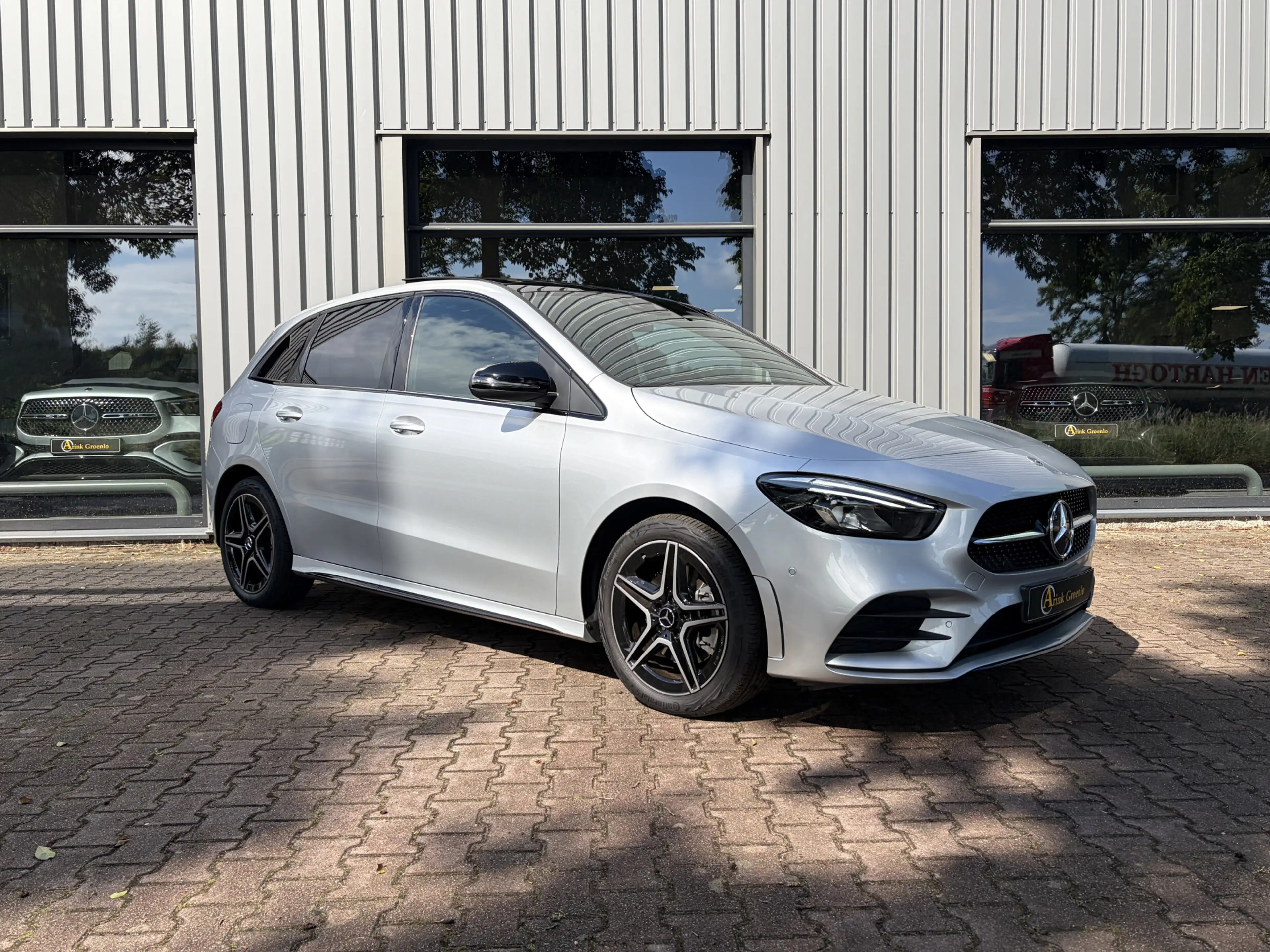 Mercedes-Benz B 250 e Premium AMG Line, Panoramadak, Augmented Reality — photo 8