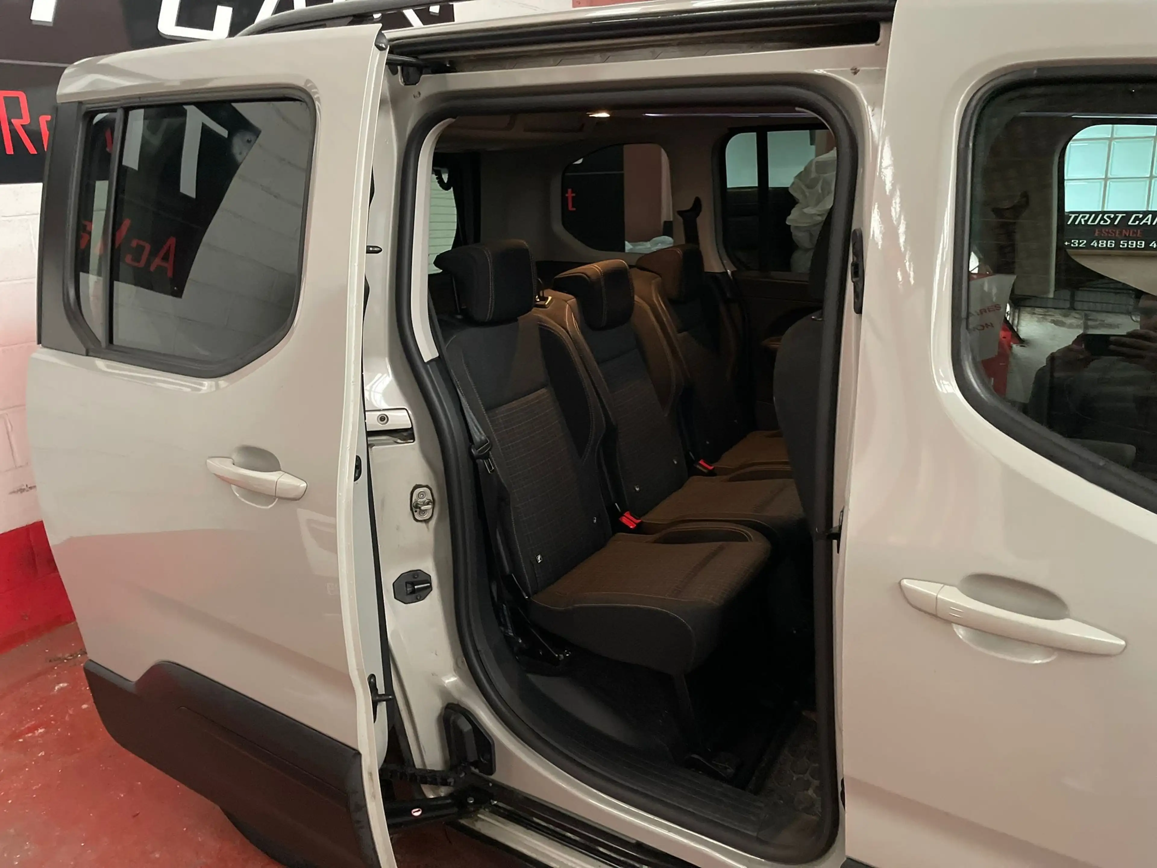 Peugeot Rifter Rifter 1.5 BlueHDi Long GT Line S — photo 6