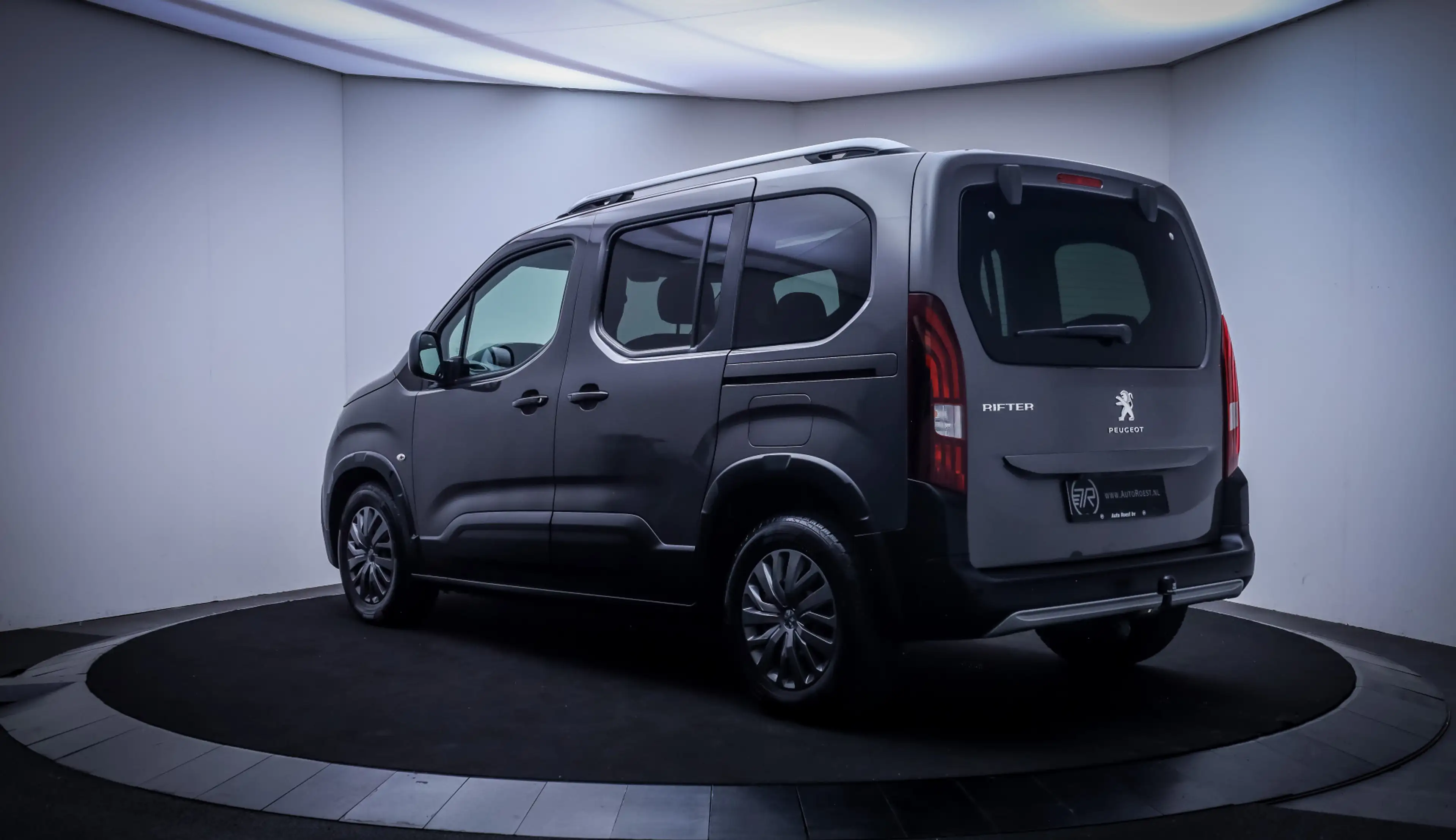 Peugeot Rifter 1.2T ALLURE PANO | NAVI | CARPLAY | KEYLESS | 360 — photo 8
