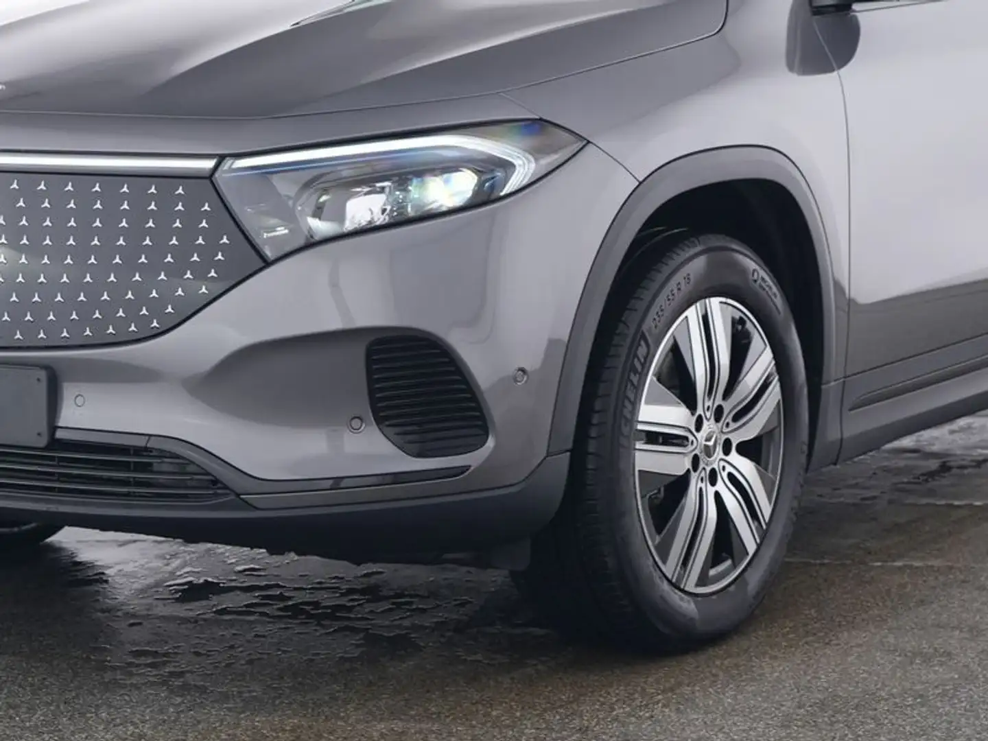 Mercedes-Benz EQA 300 4M NIGHT+DISTRONIC+PANO+LED+AMBI+KAMERA Grau - 2