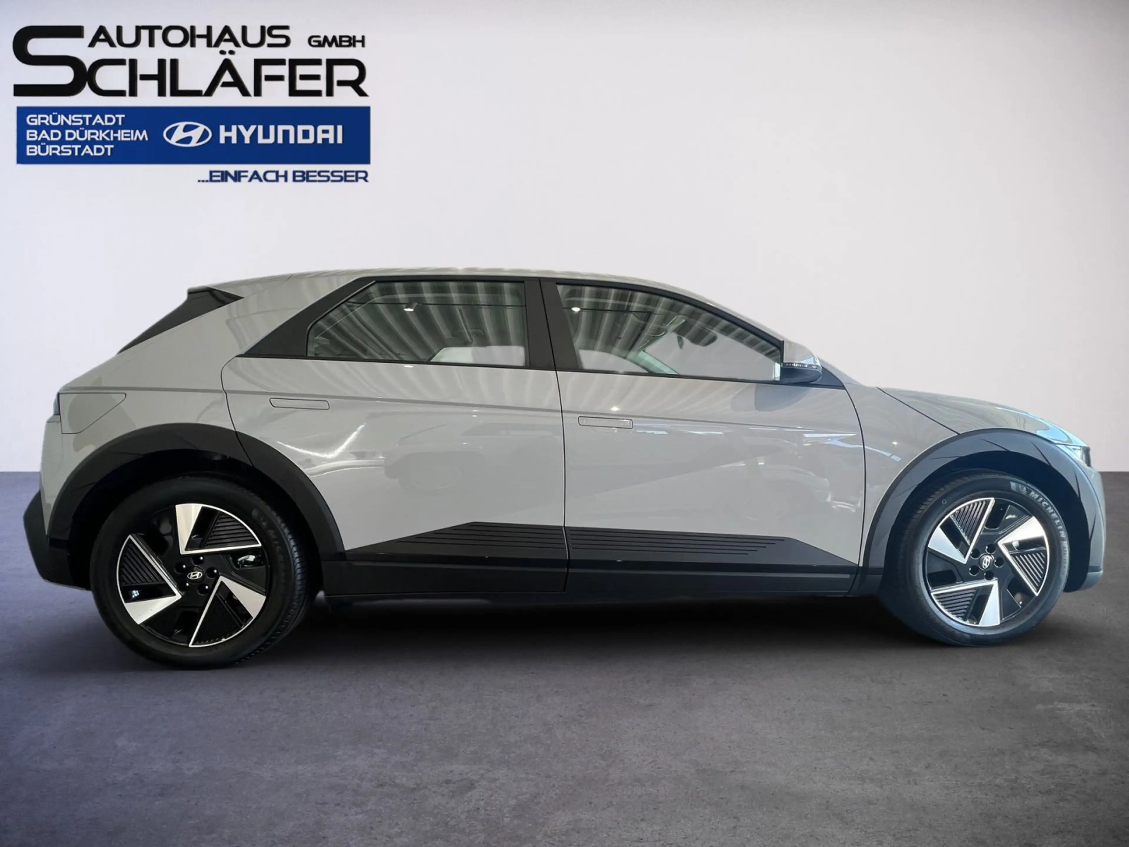Hyundai IONIQ 5 Elektro 63 kWh Wärmepumpe Navi LED — photo 3