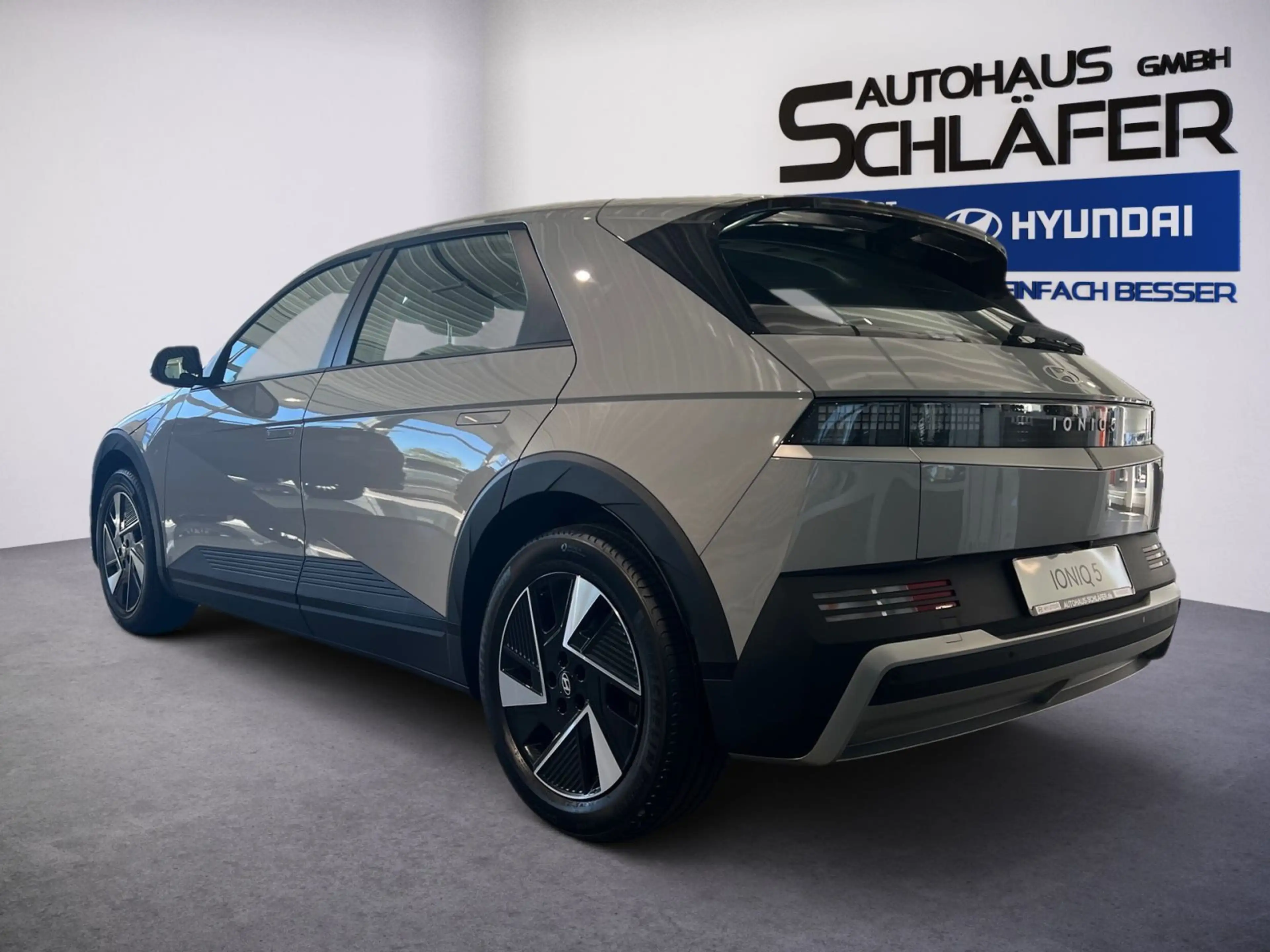 Hyundai IONIQ 5 Elektro 63 kWh Wärmepumpe Navi LED — photo 6