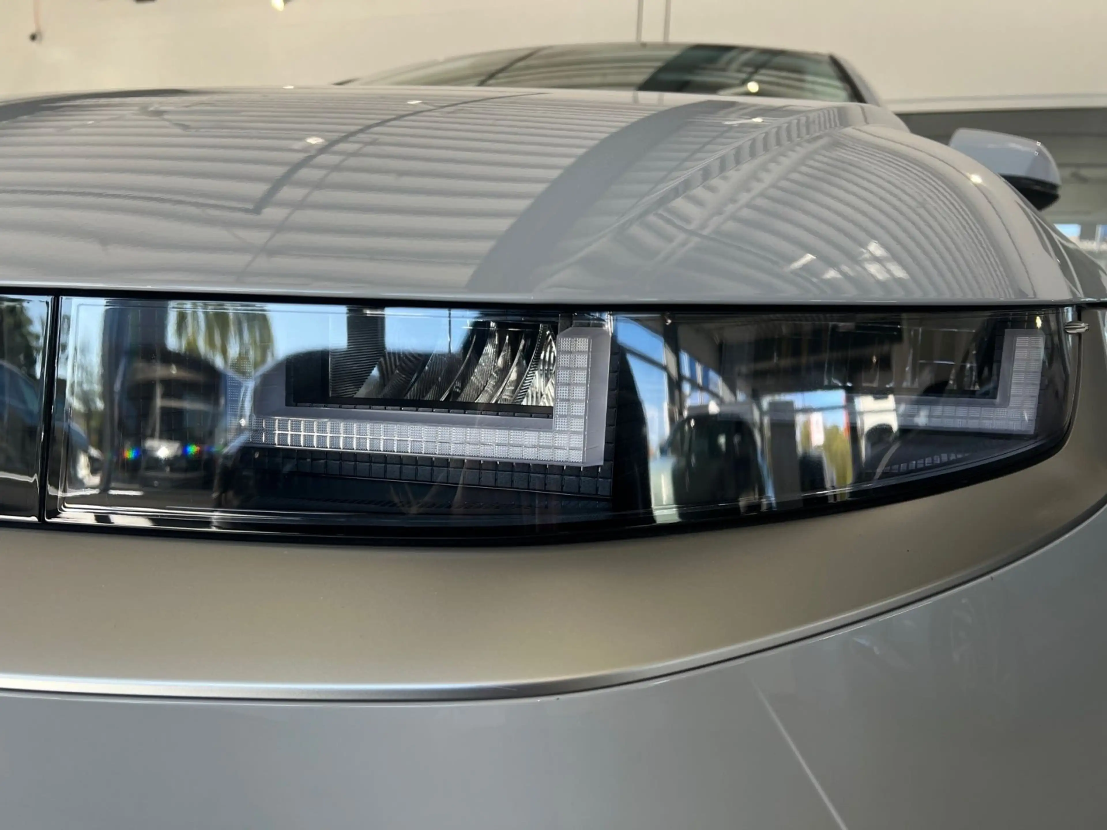 Hyundai IONIQ 5 Elektro 63 kWh Wärmepumpe Navi LED — photo 8