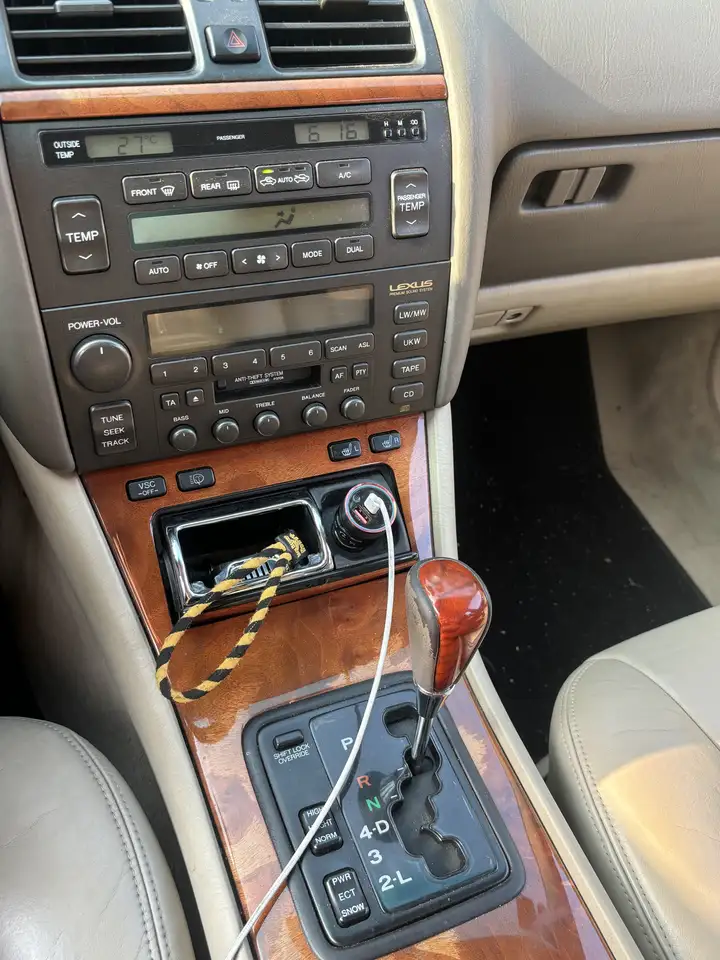 Lexus LS 400 Aut., foto 8