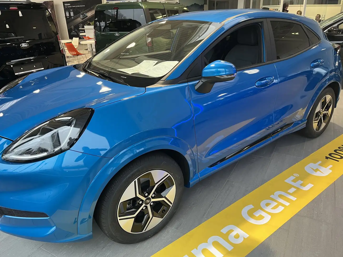 Ford Puma 43,6 kWh Gen-E Albastru - 2