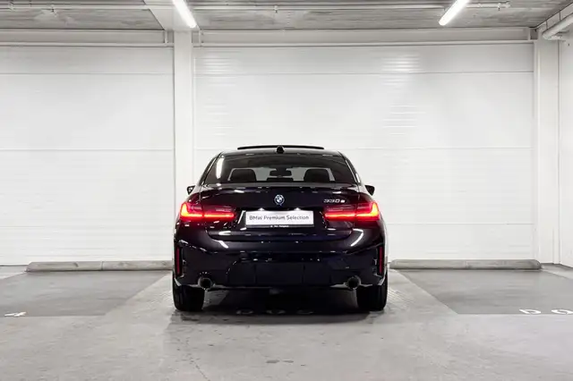 BMW 3 Series view 8