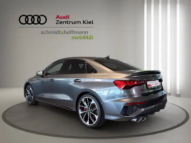 Audi S3 view 4