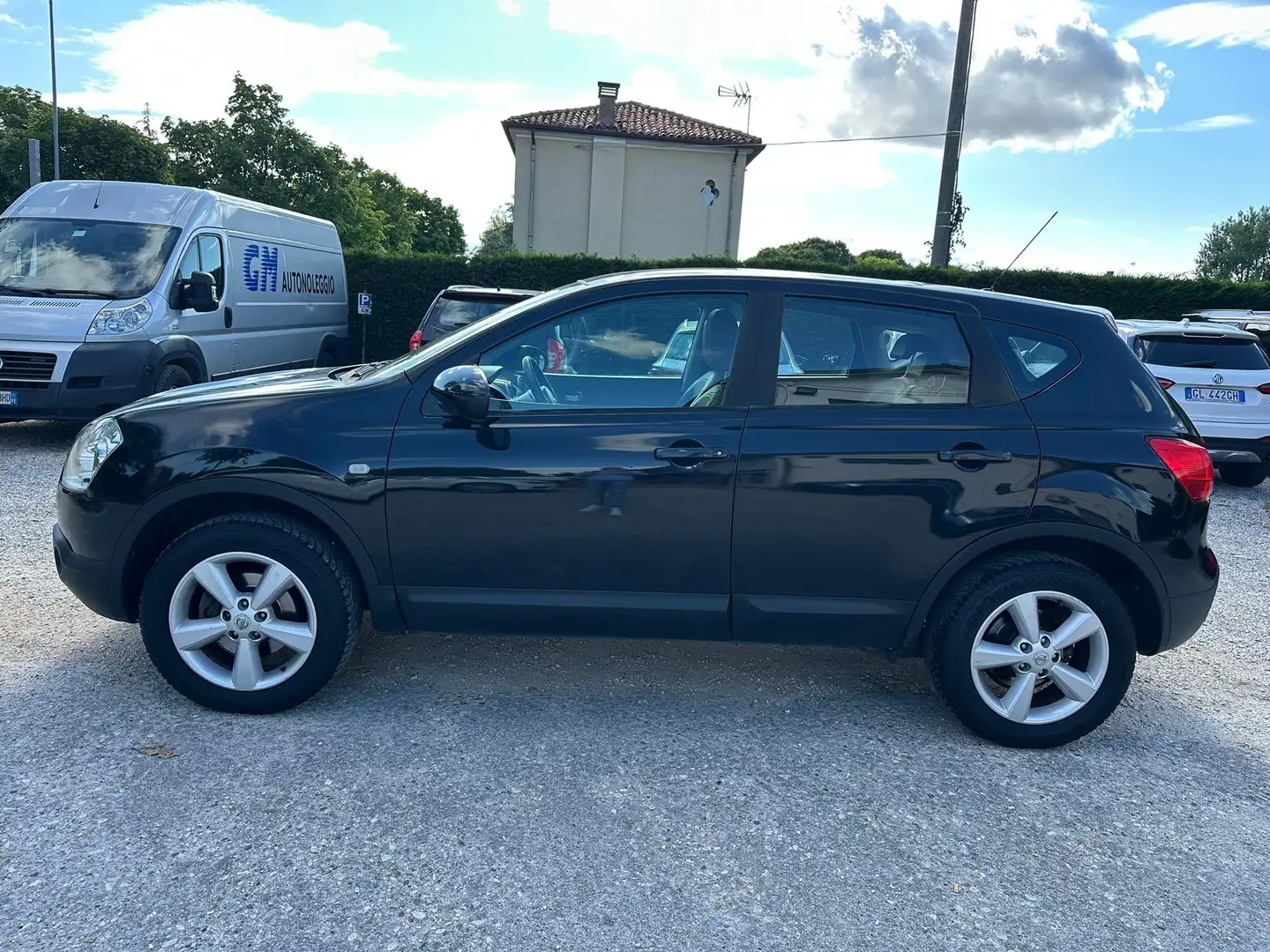 Nissan Qashqai Pelle e tetto panor. Qashqai 1.5 dci Tekna Nero - 2