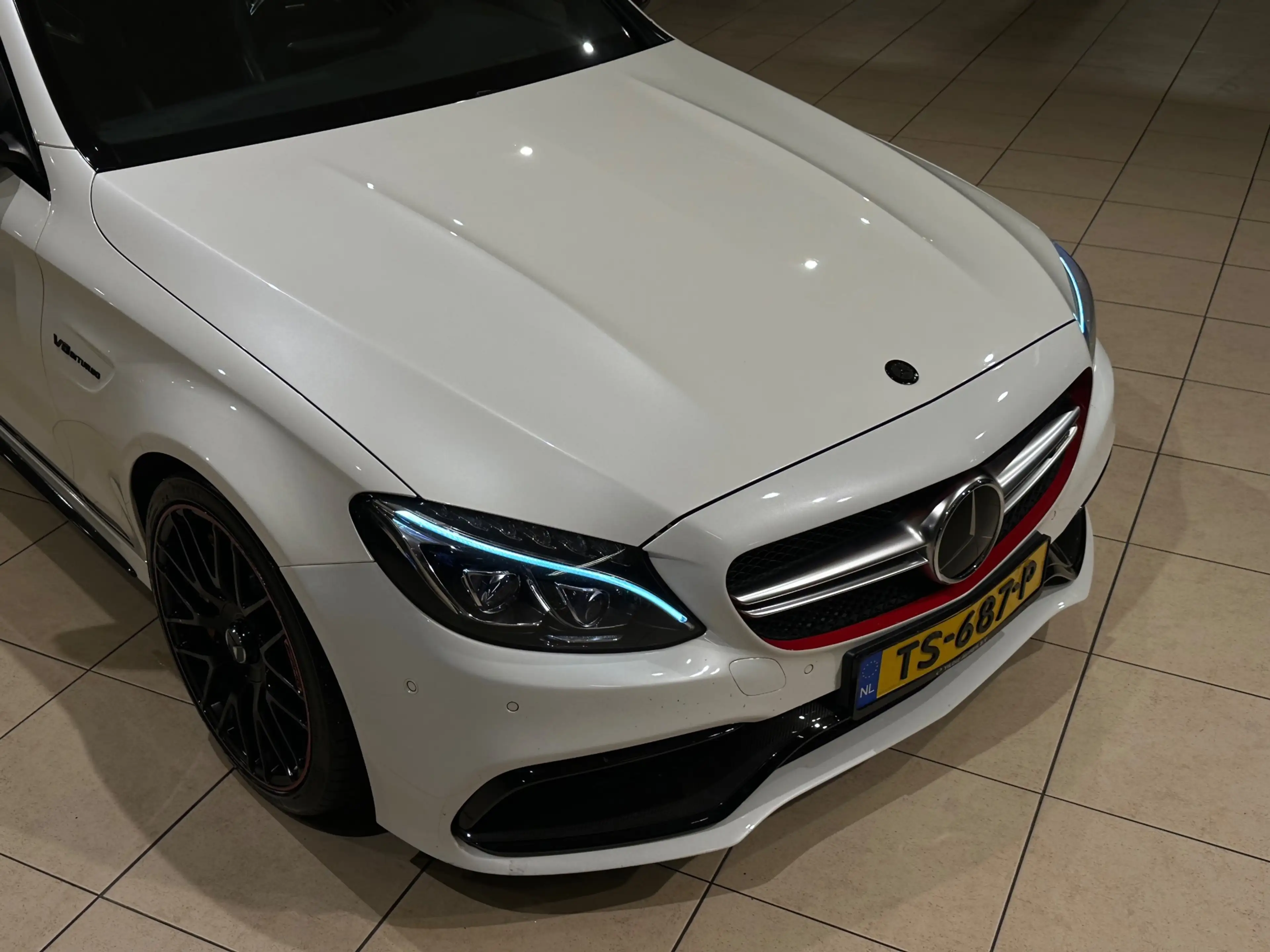 Mercedes-Benz C 63 AMG C S EDITION 1/CERAMIC/CARBON/PANO/DTR/VOLL — photo 6