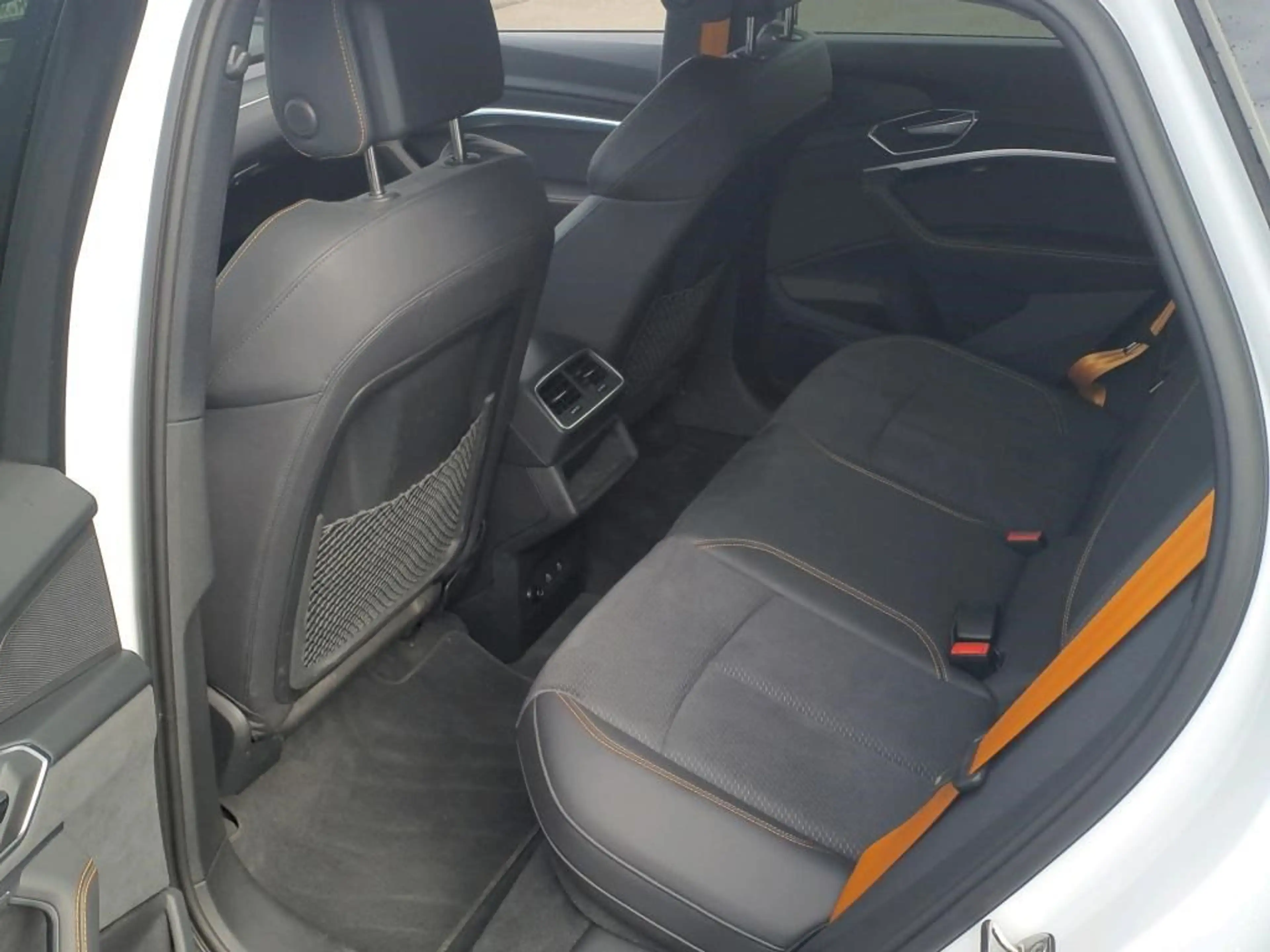 Audi e-tron 55 quattro S-line black edition AHK/KAMERA — photo 11