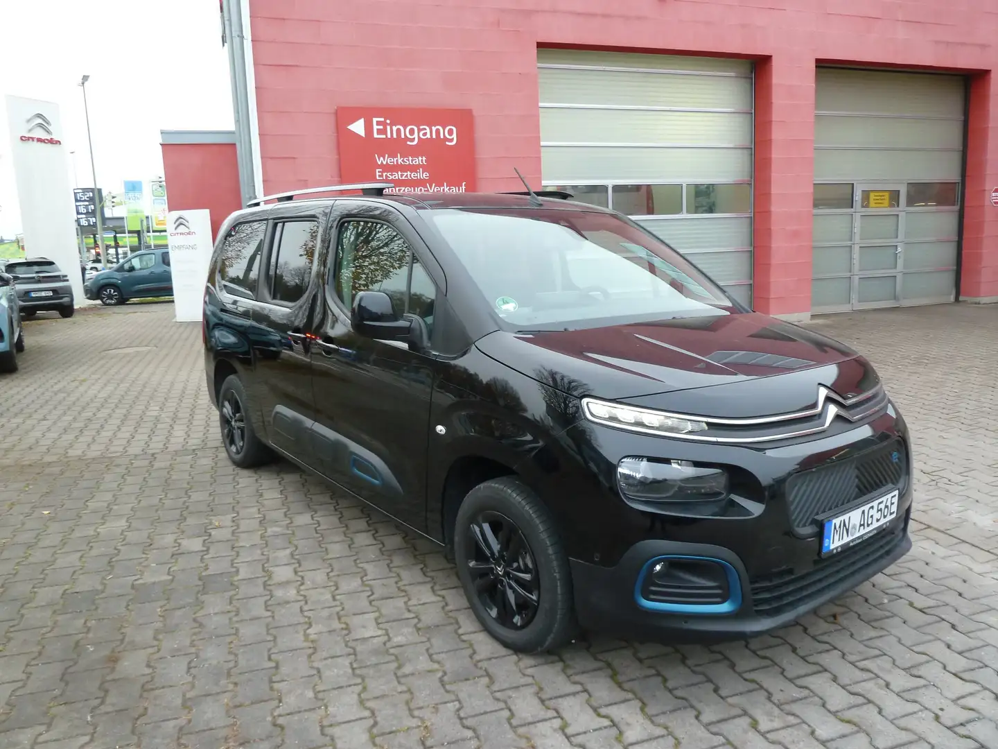 Citroen Berlingo ë-Berlingo XL Elektromotor 136 SHINE Schwarz - 2